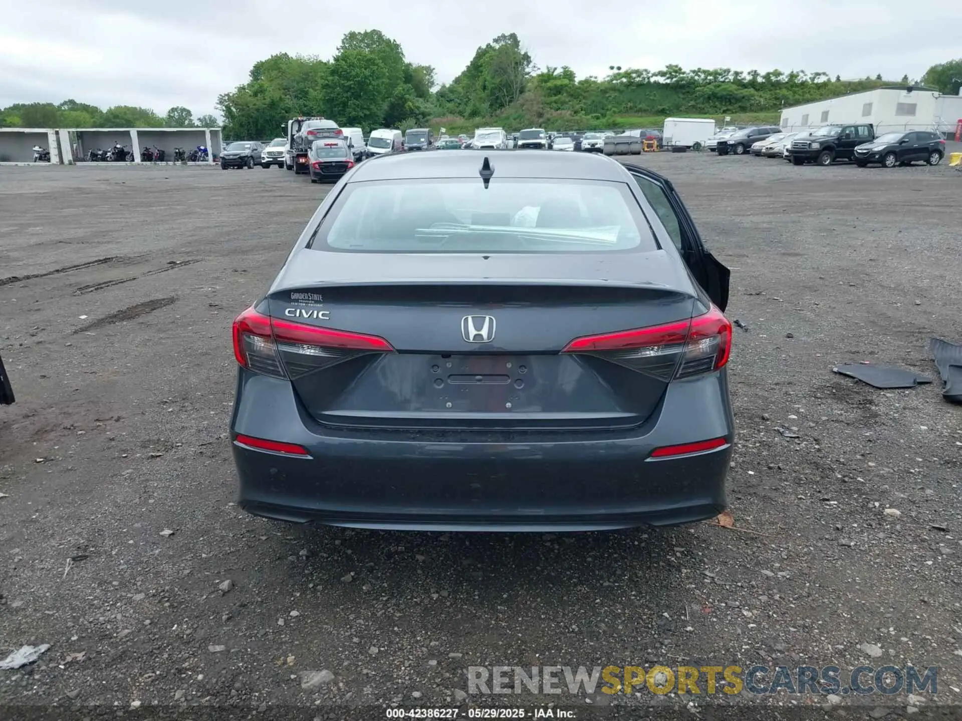 17 Photograph of a damaged car 2HGFE2F21PH534518 HONDA CIVIC 2023