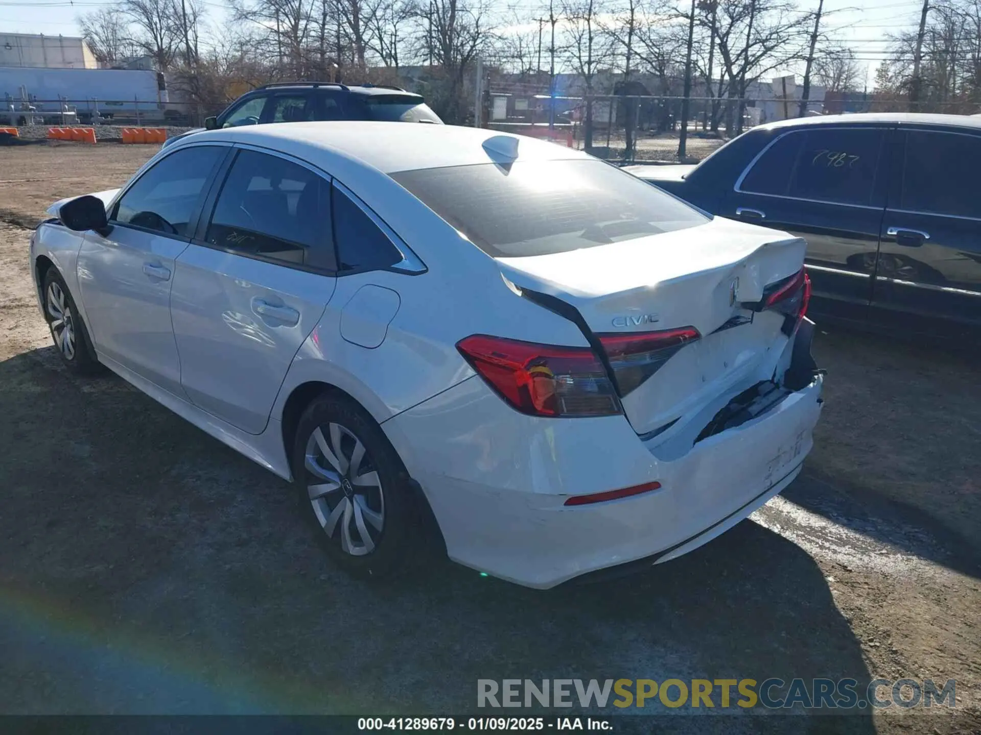 3 Фотография поврежденного автомобиля 2HGFE2F28PH563613 HONDA CIVIC 2023