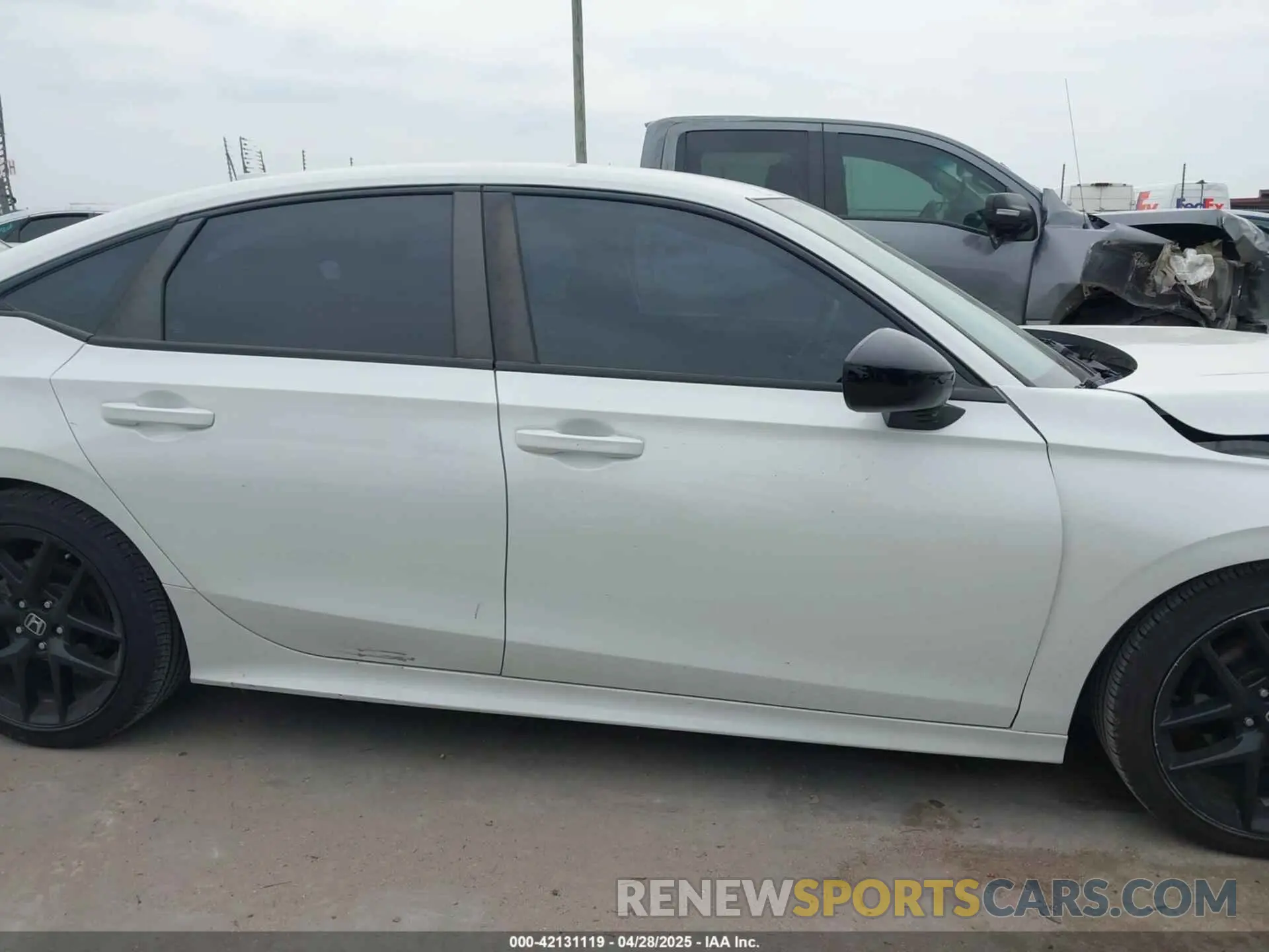 13 Photograph of a damaged car 2HGFE2F51PH506339 HONDA CIVIC 2023