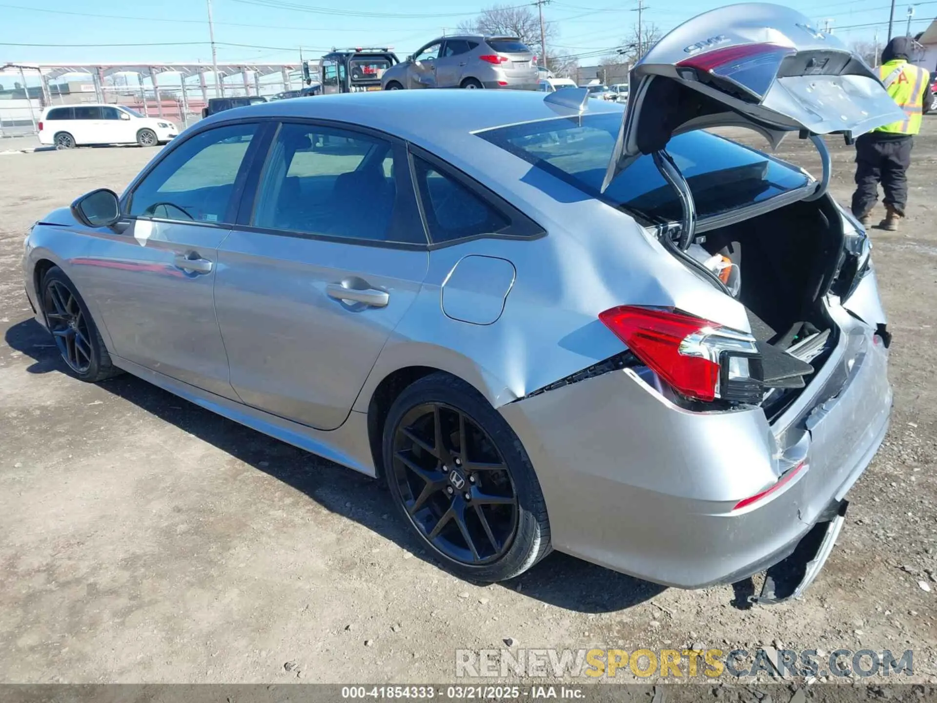 3 Фотография поврежденного автомобиля 2HGFE2F51PH558070 HONDA CIVIC 2023