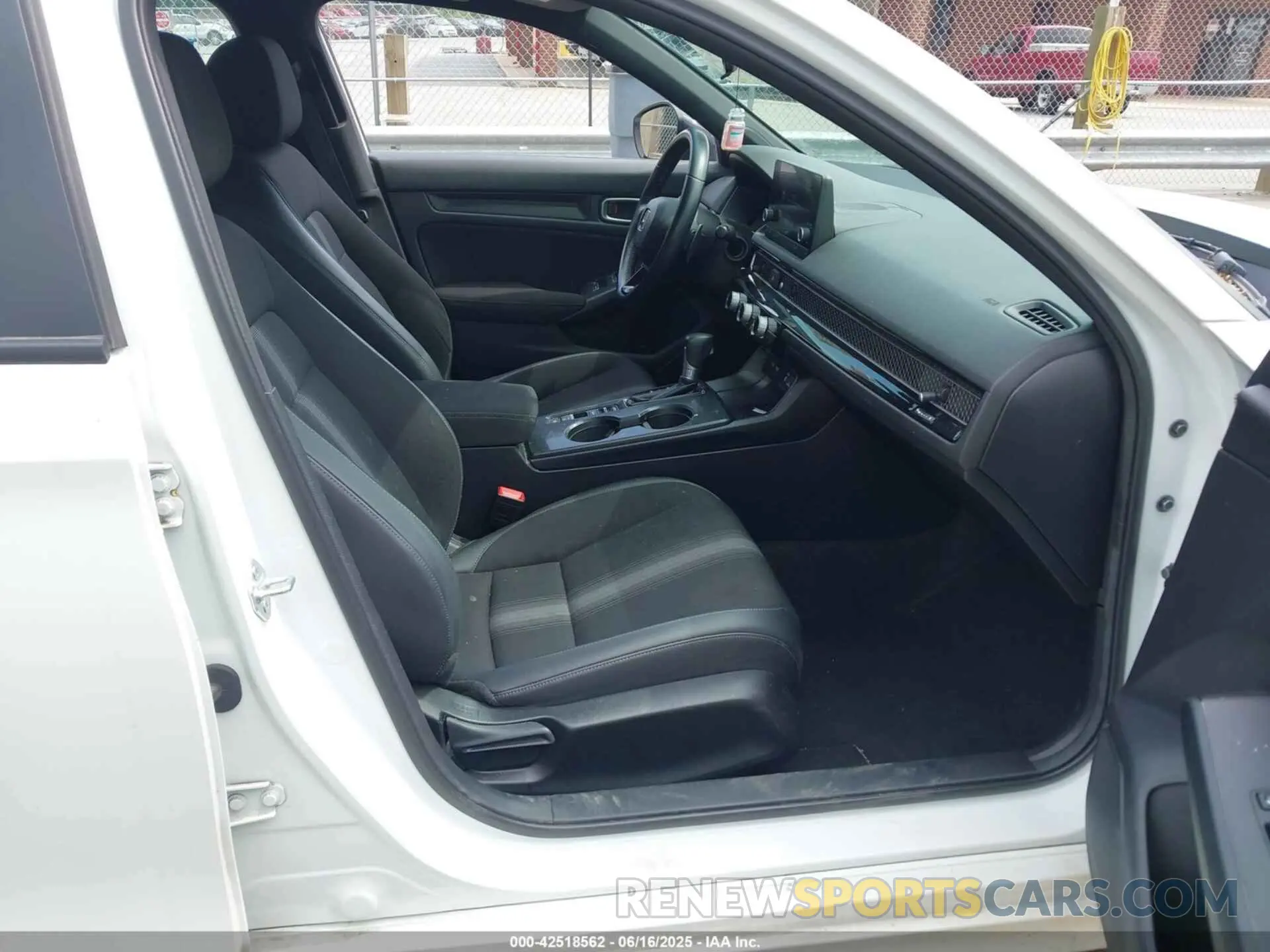 5 Фотография поврежденного автомобиля 2HGFE2F52PH517124 HONDA CIVIC 2023