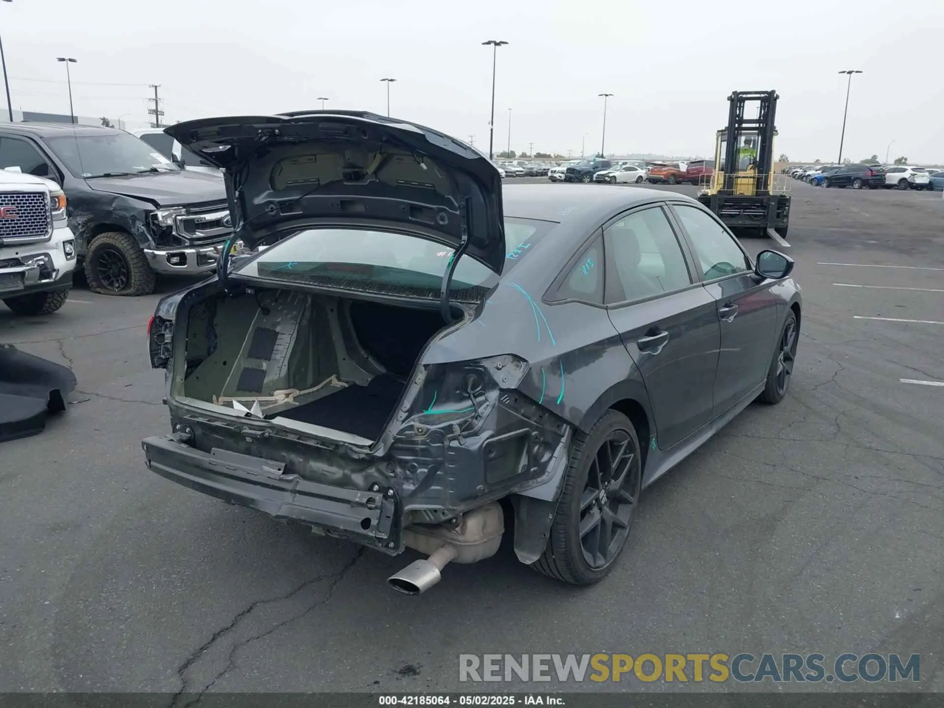 4 Фотография поврежденного автомобиля 2HGFE2F55PH565880 HONDA CIVIC 2023