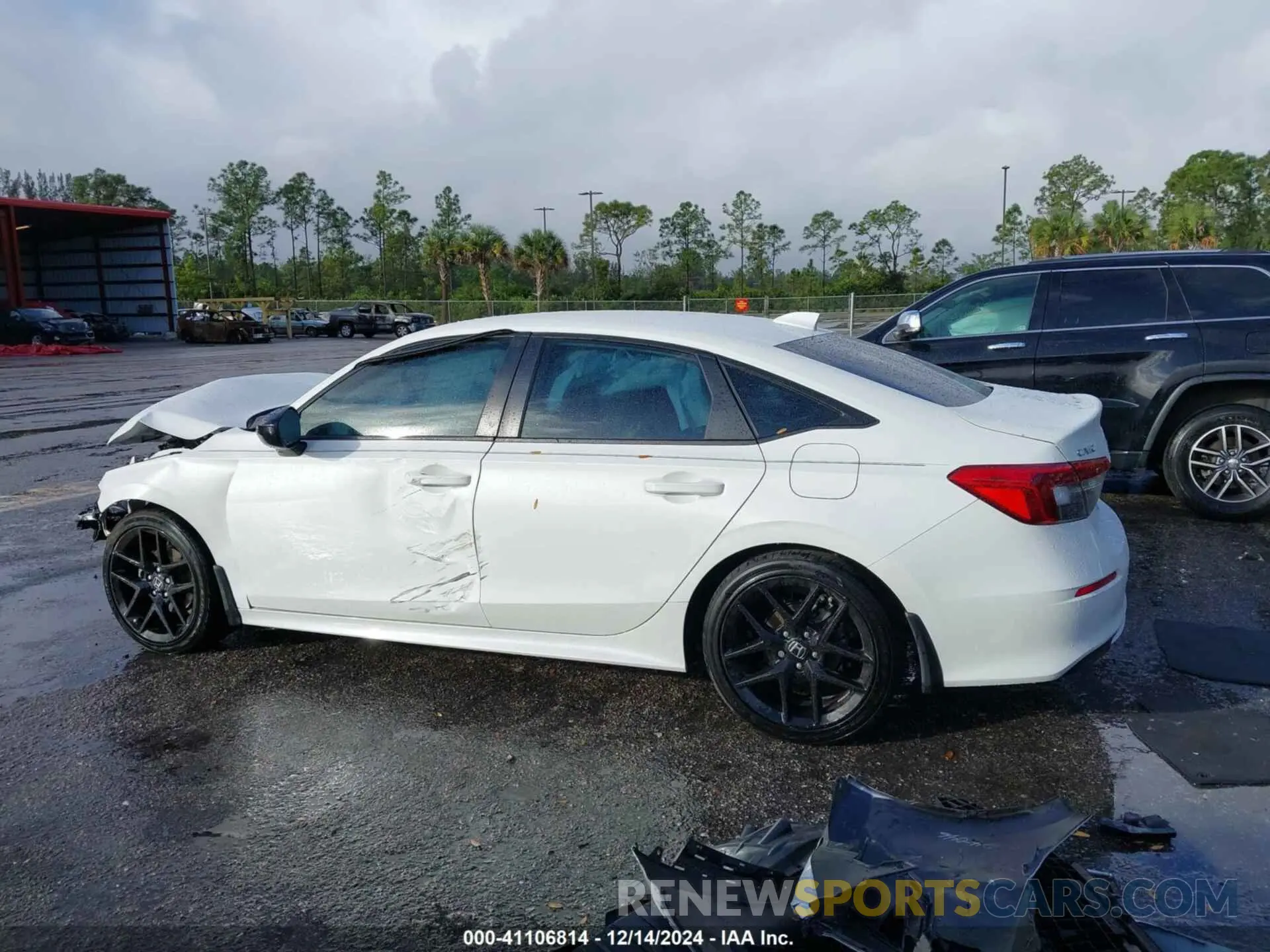 13 Photograph of a damaged car 2HGFE2F55PH567550 HONDA CIVIC 2023