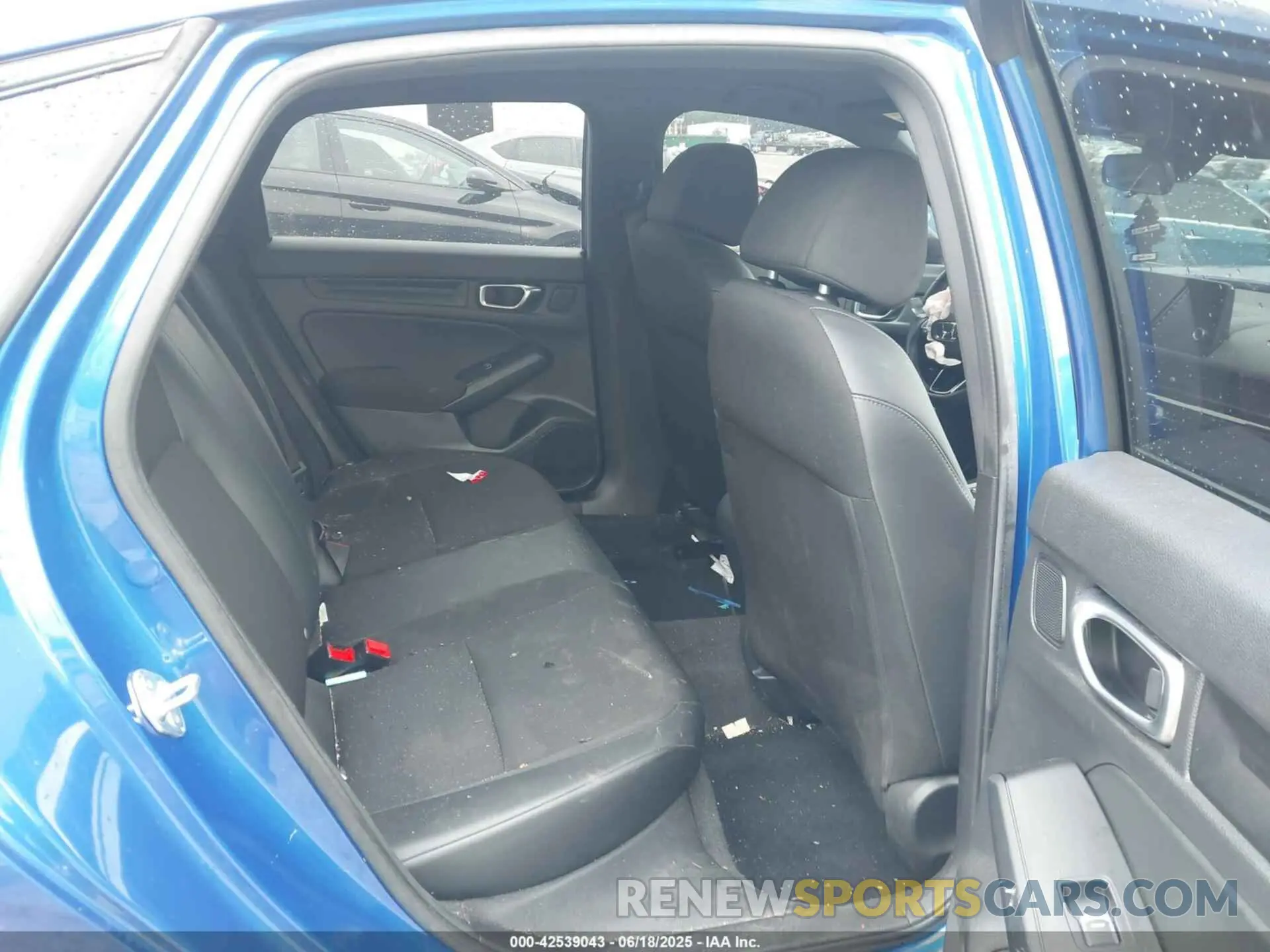 8 Photograph of a damaged car 2HGFE2F57PH543976 HONDA CIVIC 2023