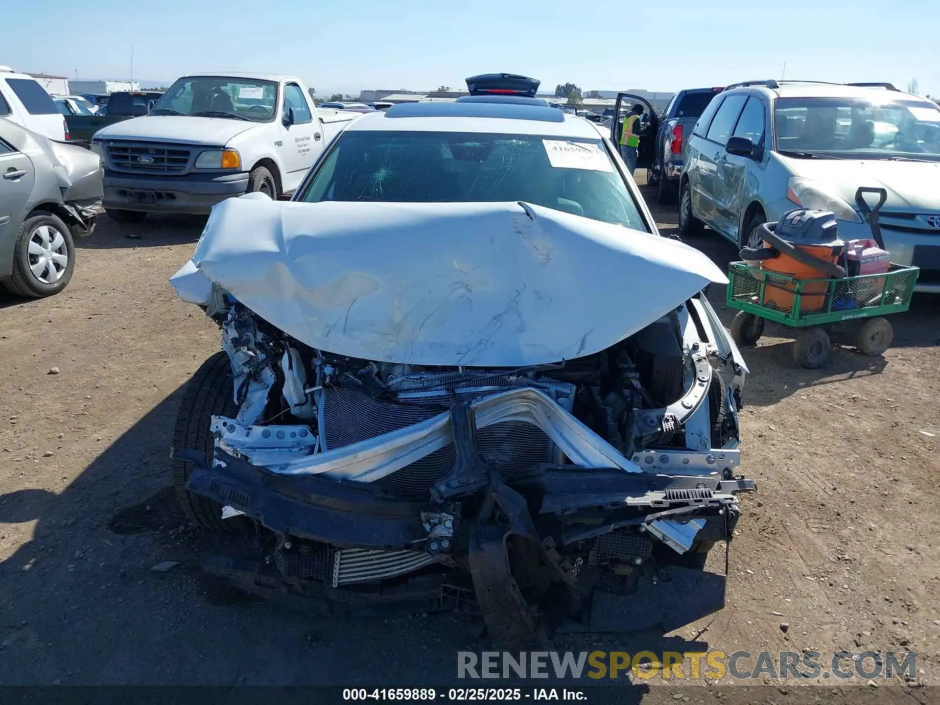 12 Фотография поврежденного автомобиля 19XFL1G84RE029704 HONDA CIVIC 2024