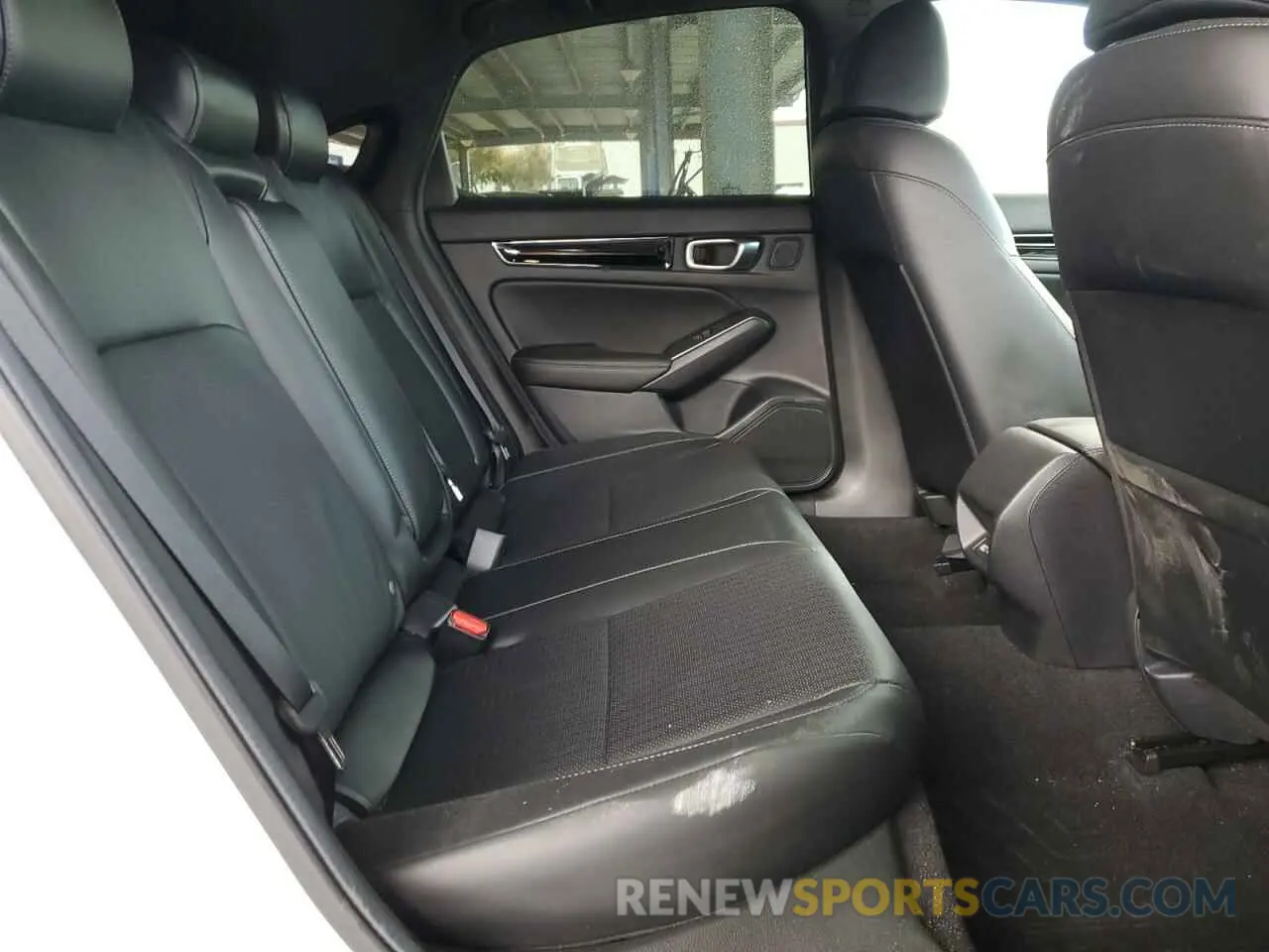 10 Фотография поврежденного автомобиля 19XFL1G85RE012975 HONDA CIVIC 2024