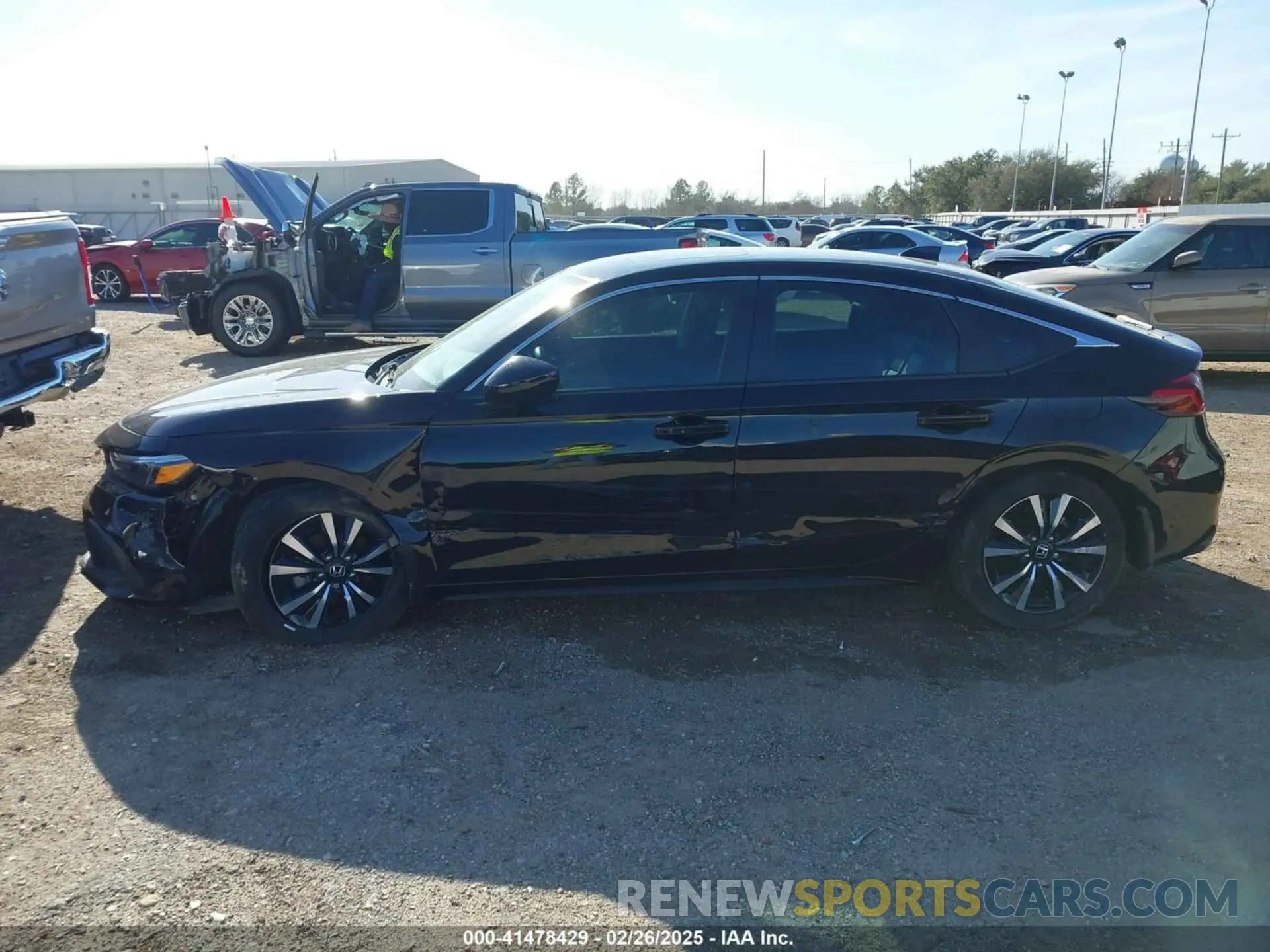 14 Фотография поврежденного автомобиля 19XFL1H72RE014947 HONDA CIVIC 2024