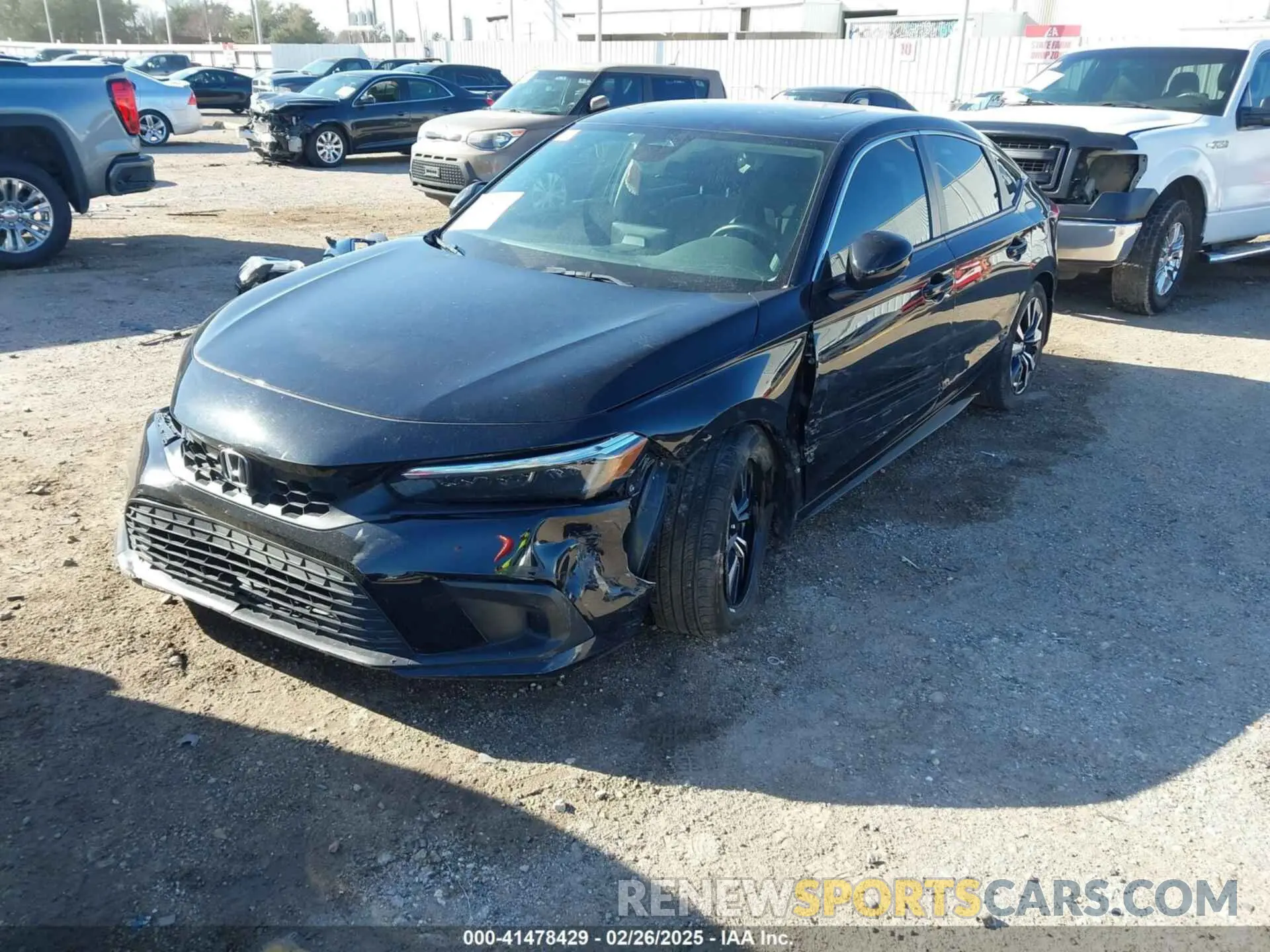 2 Фотография поврежденного автомобиля 19XFL1H72RE014947 HONDA CIVIC 2024