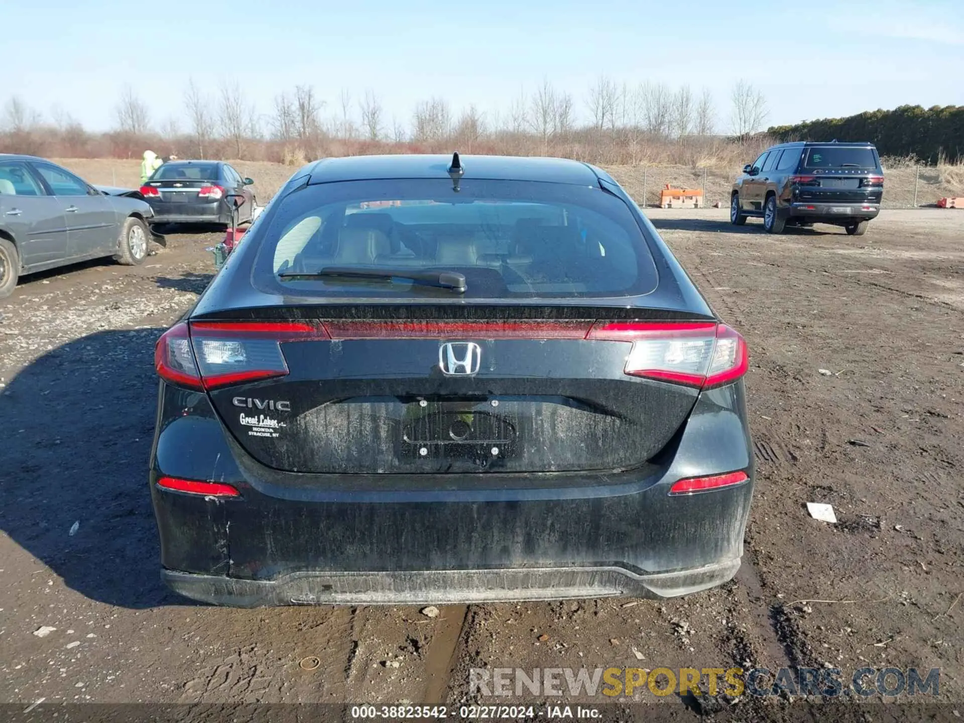15 Photograph of a damaged car 19XFL1H73RE014164 HONDA CIVIC 2024