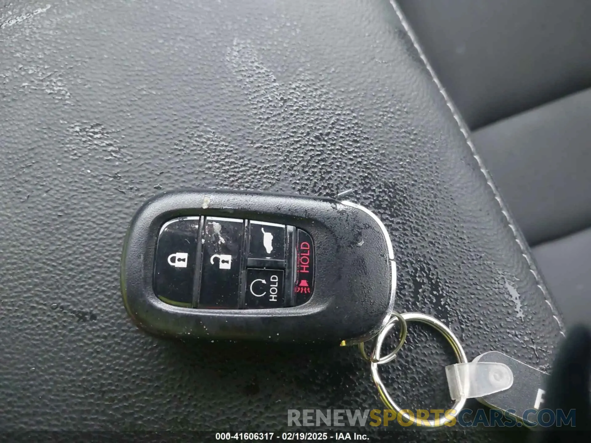 11 Фотография поврежденного автомобиля 19XFL1H73RE022149 HONDA CIVIC 2024