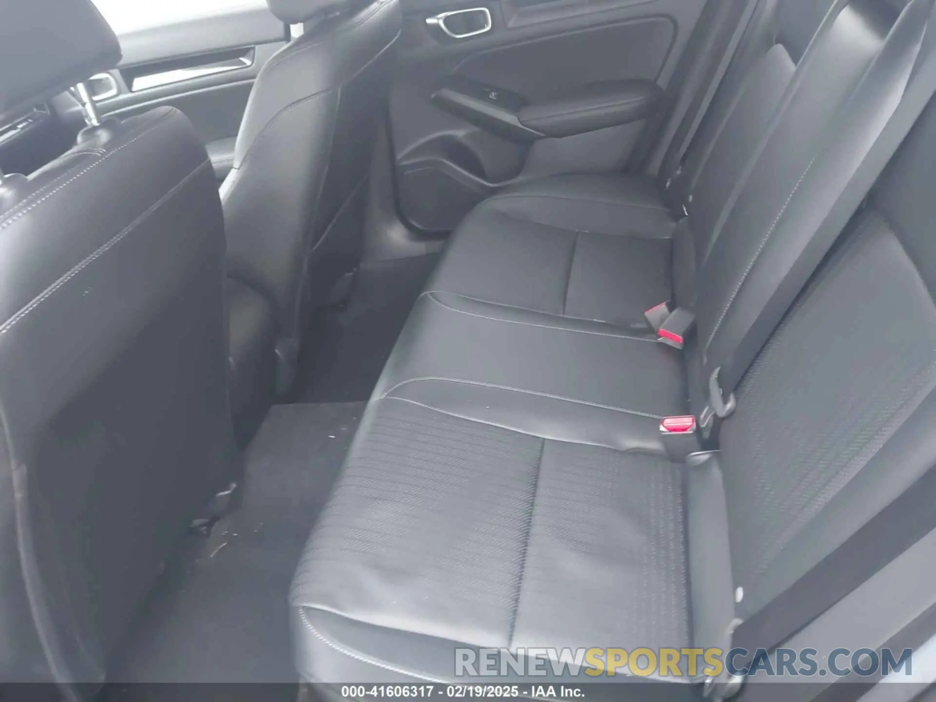 8 Фотография поврежденного автомобиля 19XFL1H73RE022149 HONDA CIVIC 2024