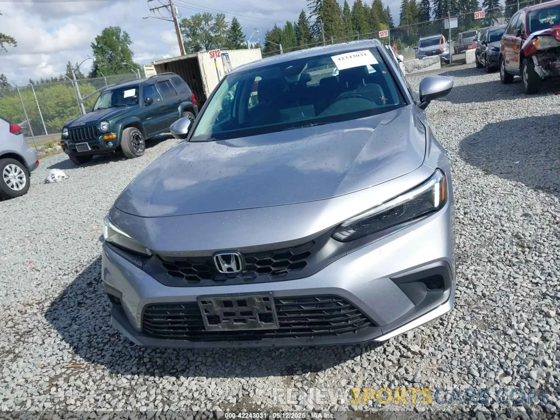 12 Фотография поврежденного автомобиля 19XFL1H79RE008871 HONDA CIVIC 2024
