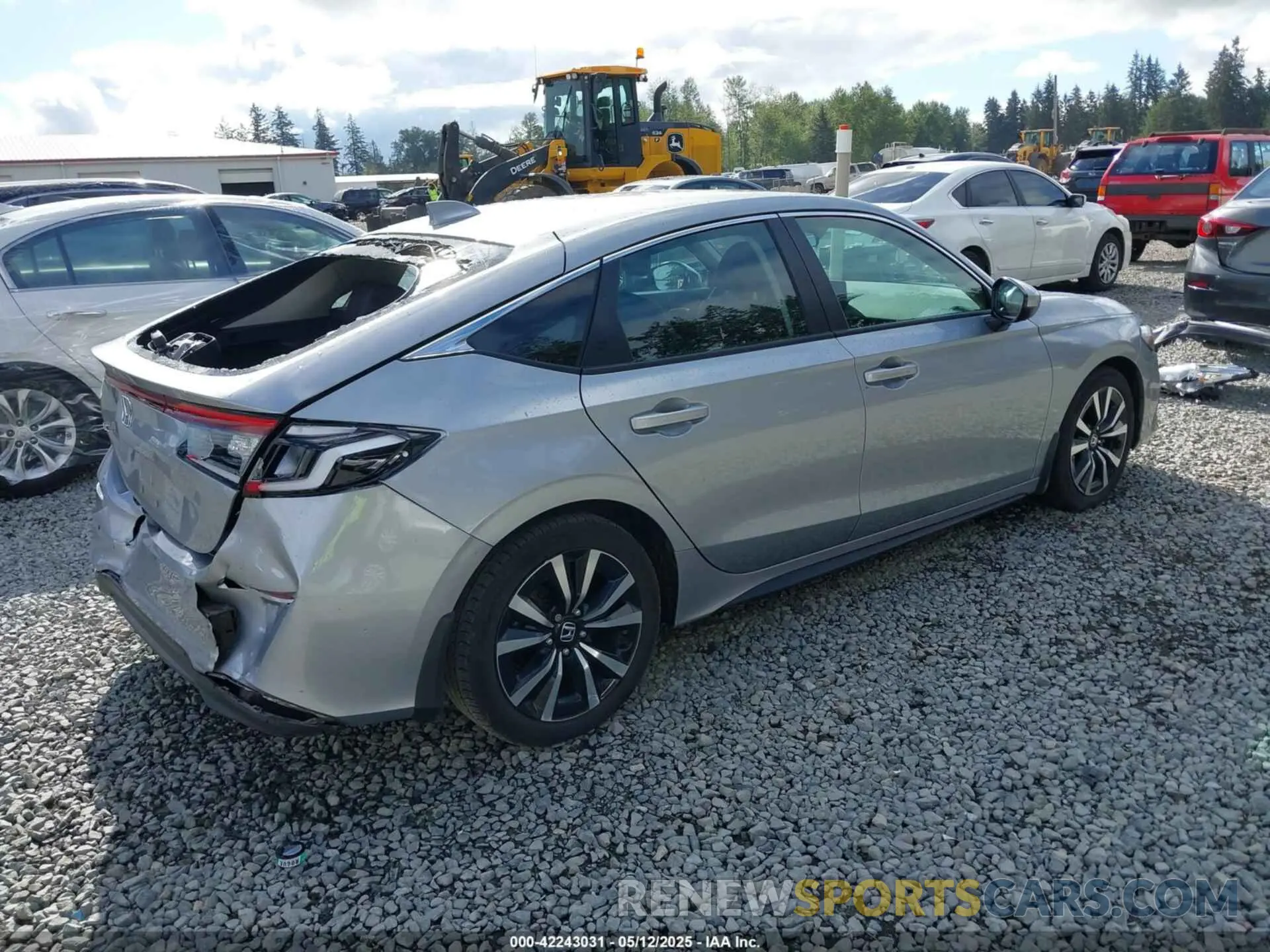 4 Фотография поврежденного автомобиля 19XFL1H79RE008871 HONDA CIVIC 2024