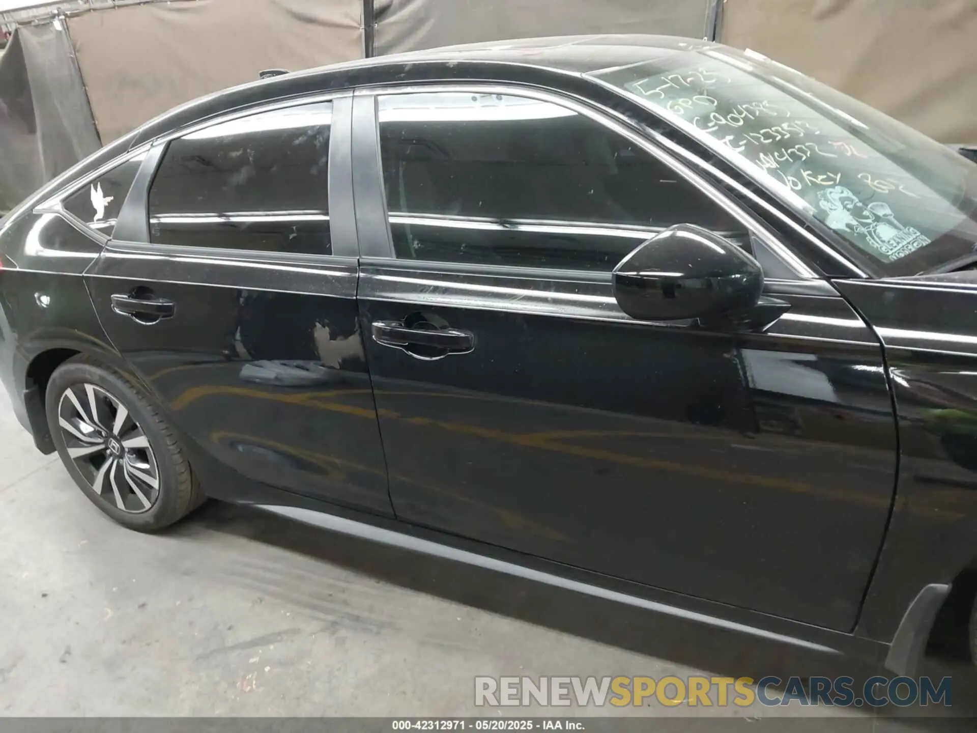 12 Фотография поврежденного автомобиля 19XFL1H79RE014332 HONDA CIVIC 2024