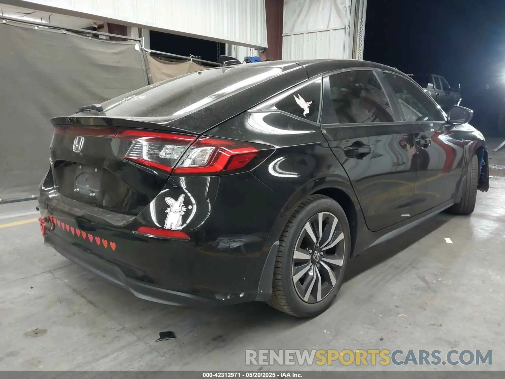 4 Фотография поврежденного автомобиля 19XFL1H79RE014332 HONDA CIVIC 2024