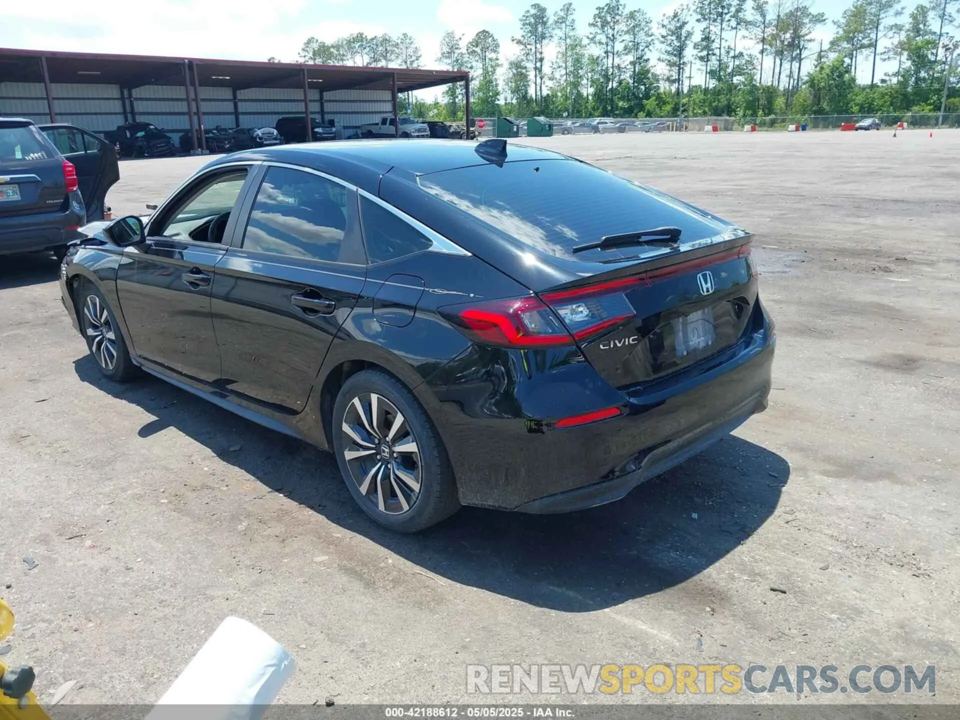 3 Фотография поврежденного автомобиля 19XFL1H7XRE001346 HONDA CIVIC 2024