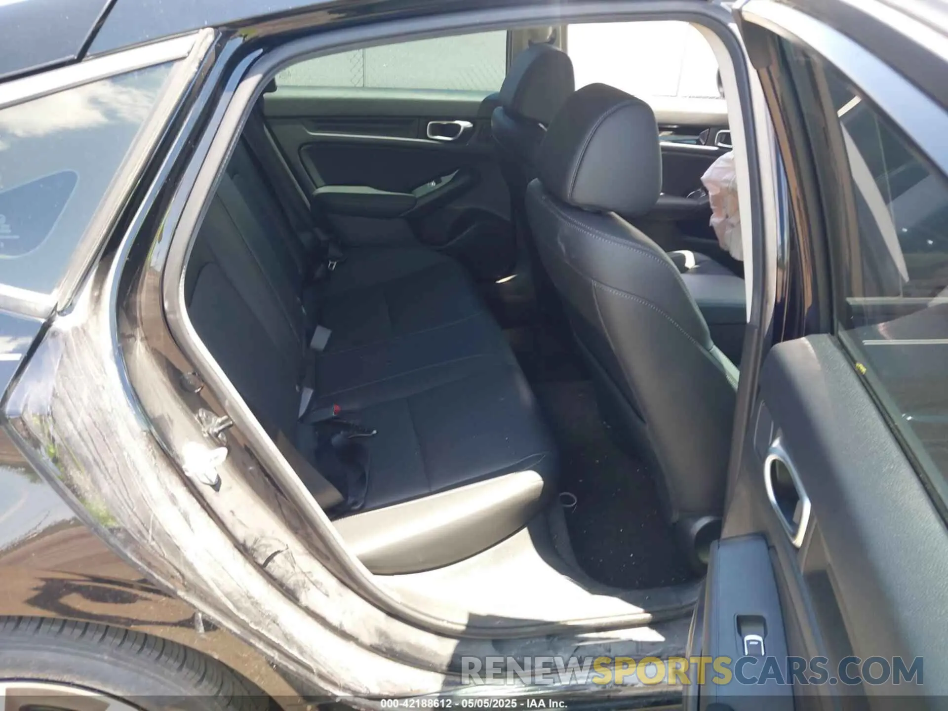 8 Фотография поврежденного автомобиля 19XFL1H7XRE001346 HONDA CIVIC 2024