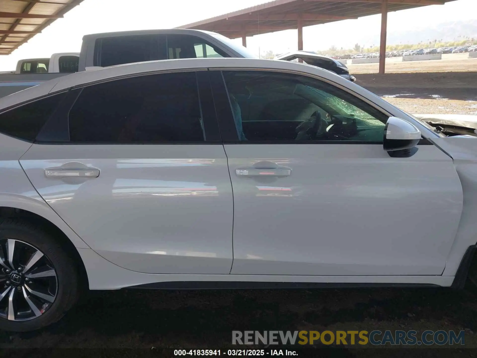 13 Фотография поврежденного автомобиля 19XFL1H7XRE016123 HONDA CIVIC 2024