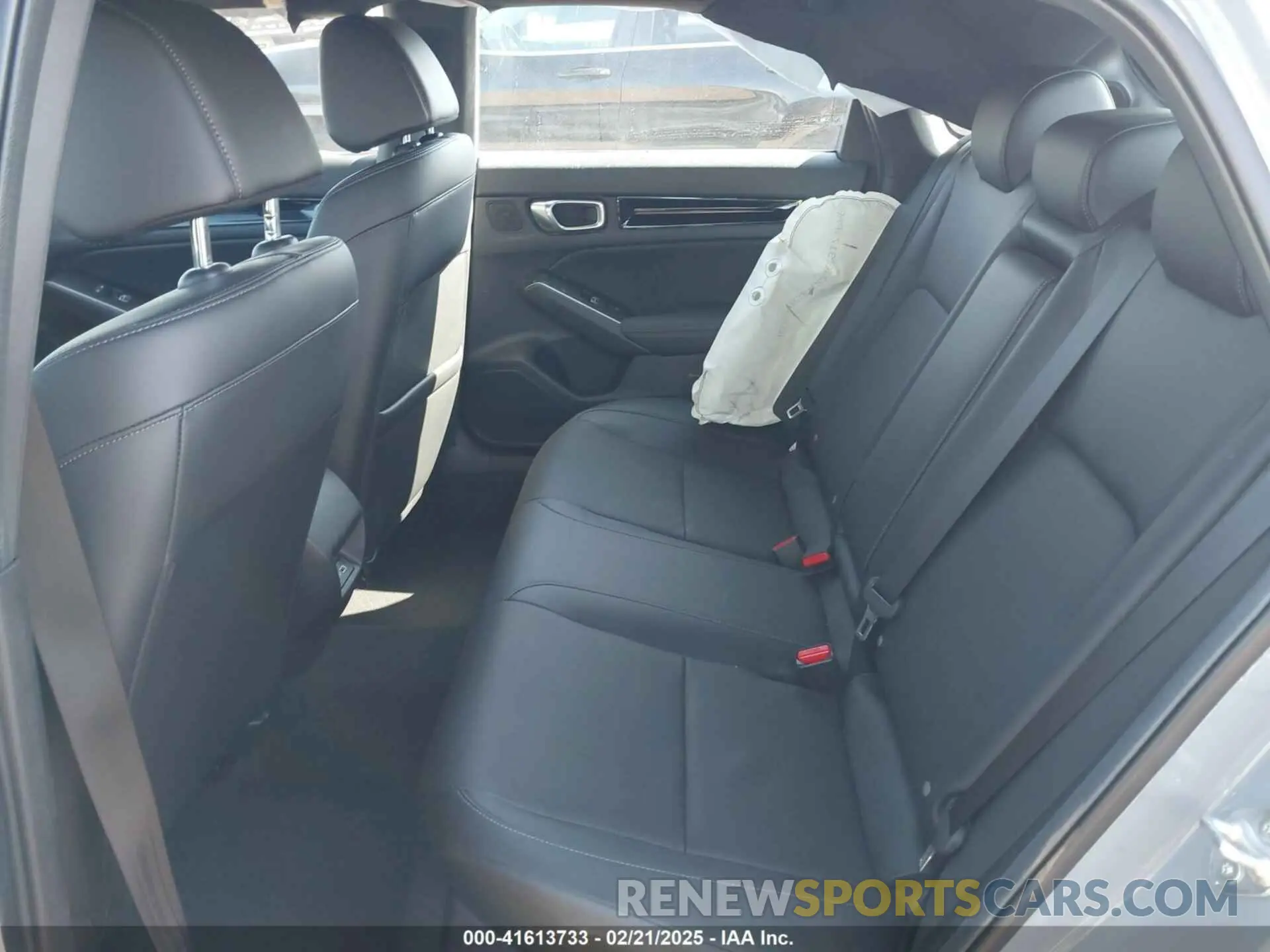8 Фотография поврежденного автомобиля 19XFL1H80RE009738 HONDA CIVIC 2024
