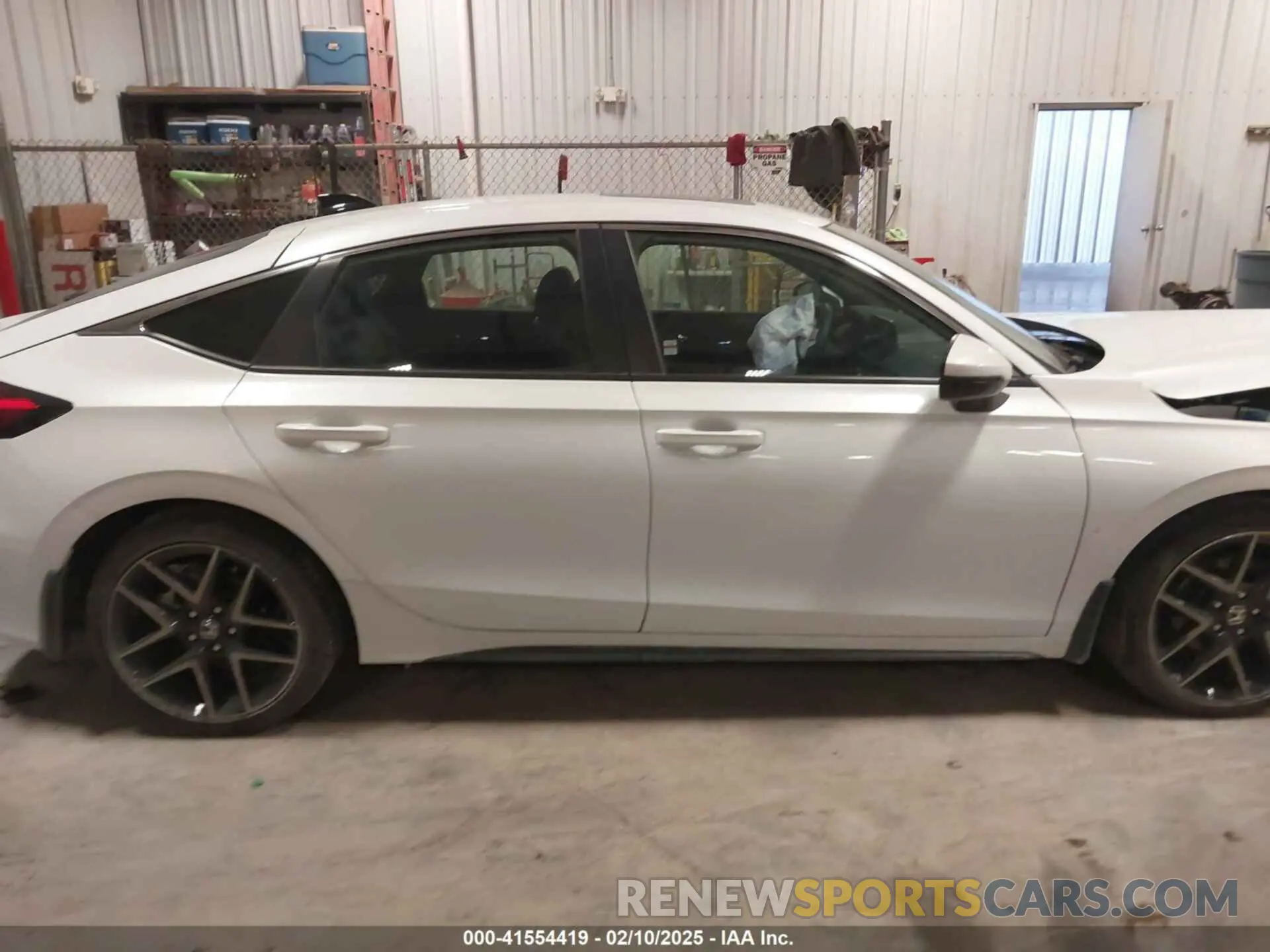 13 Photograph of a damaged car 19XFL1H80RE023476 HONDA CIVIC 2024