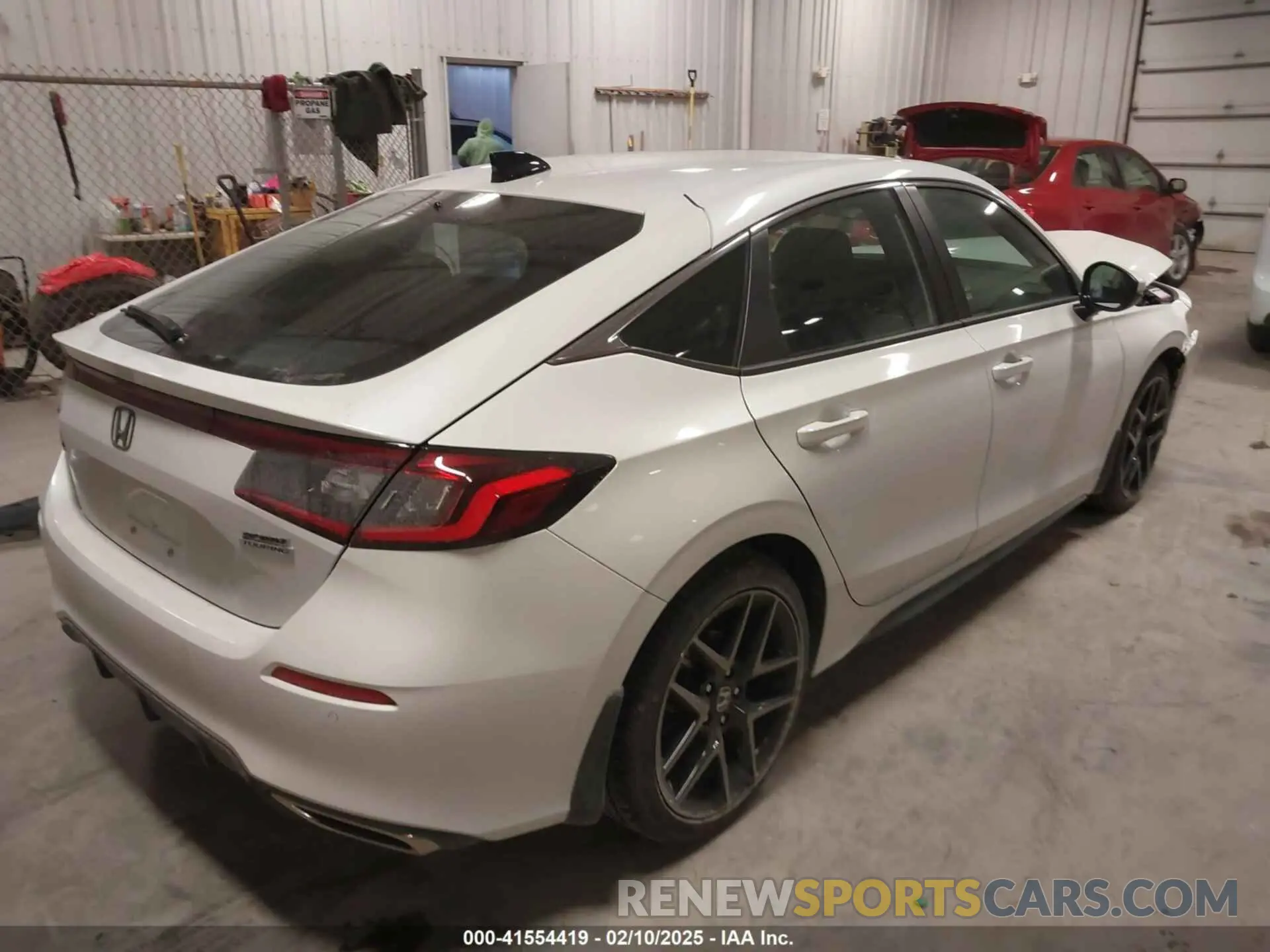 4 Photograph of a damaged car 19XFL1H80RE023476 HONDA CIVIC 2024