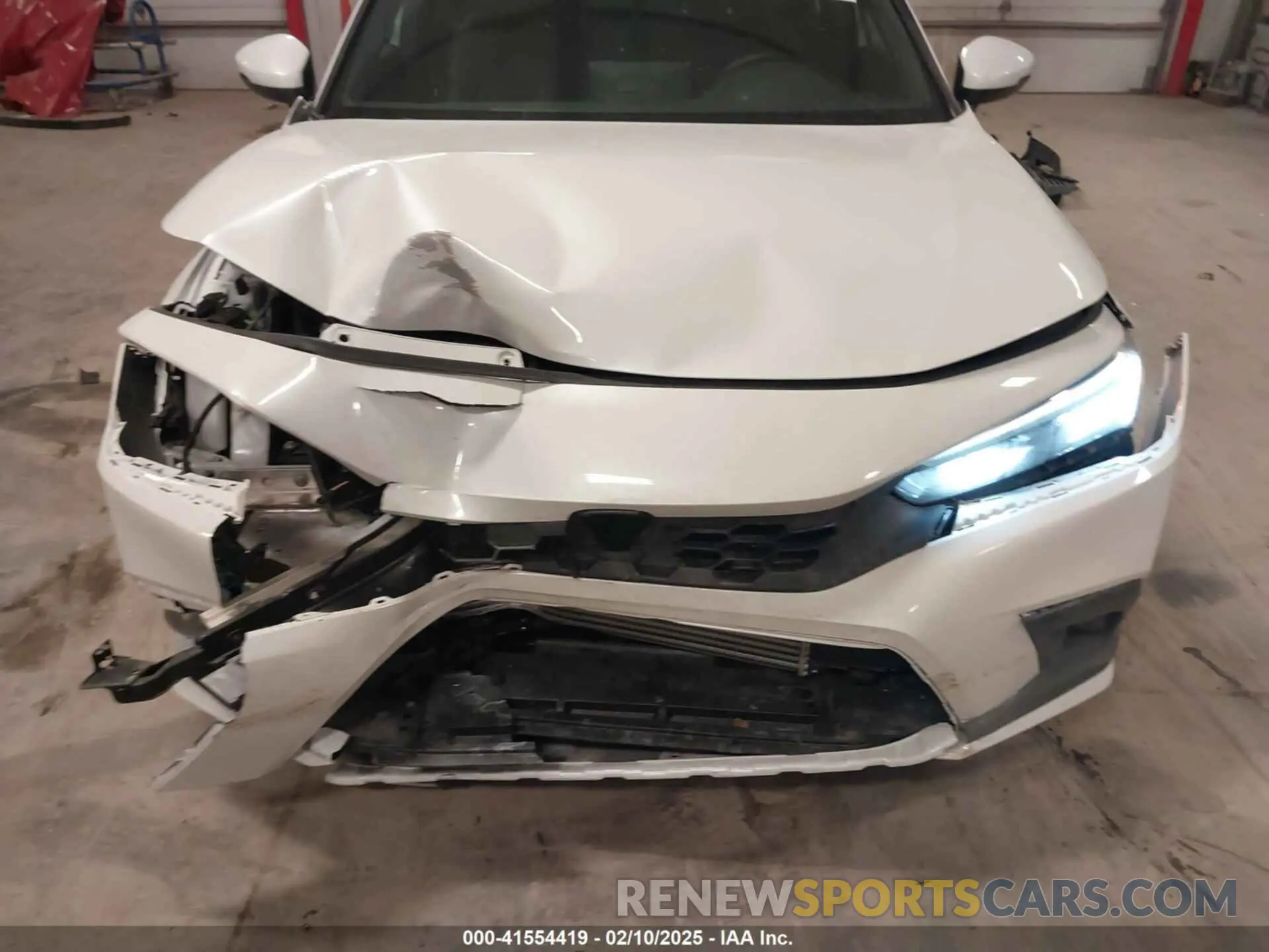 6 Photograph of a damaged car 19XFL1H80RE023476 HONDA CIVIC 2024