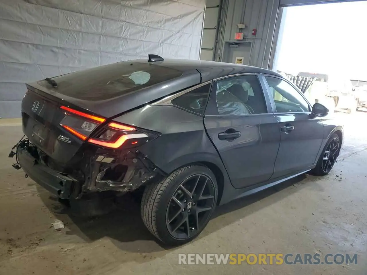 3 Photograph of a damaged car 19XFL1H81RE013572 HONDA CIVIC 2024