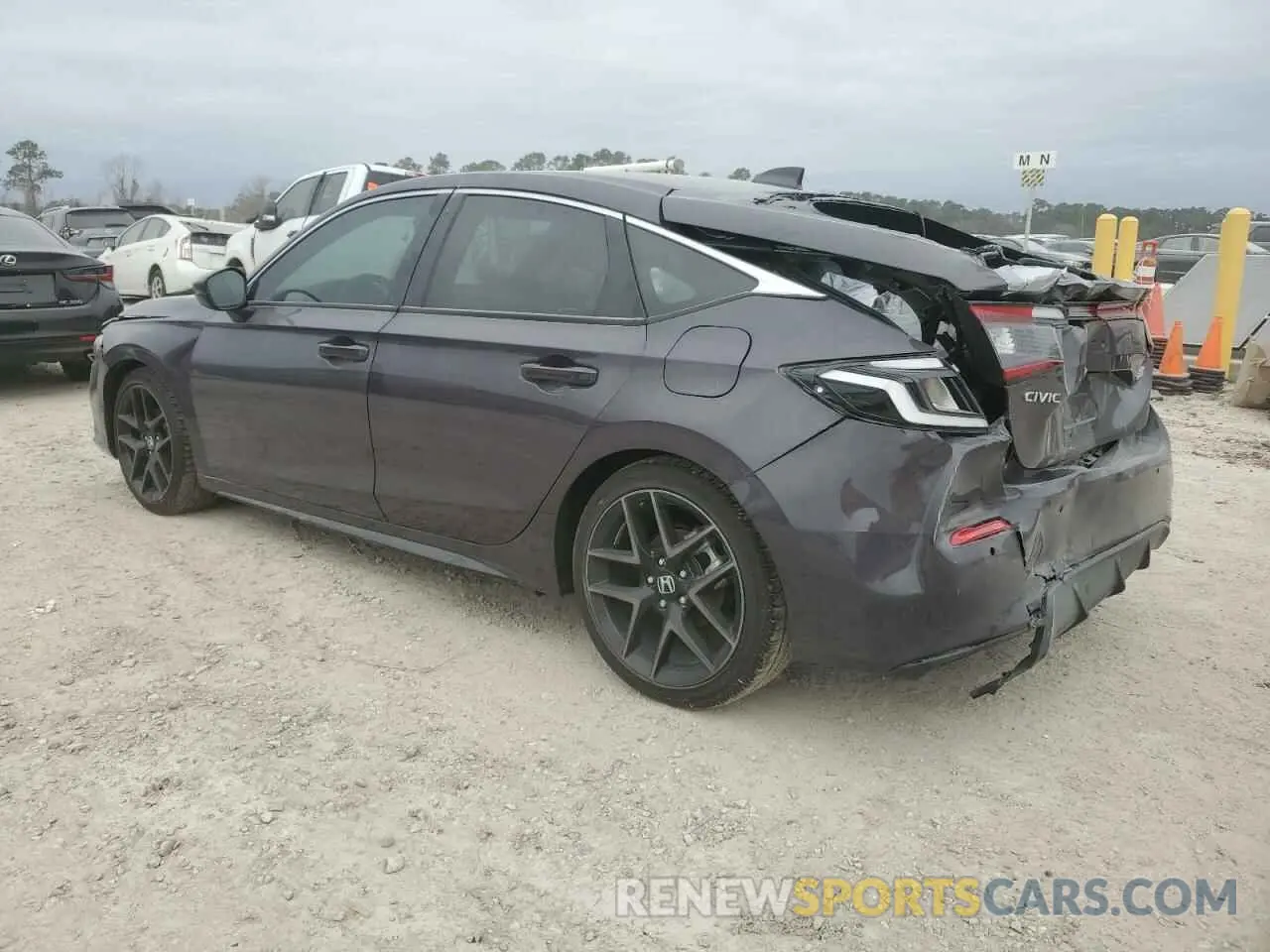 2 Фотография поврежденного автомобиля 19XFL1H84RE032102 HONDA CIVIC 2024