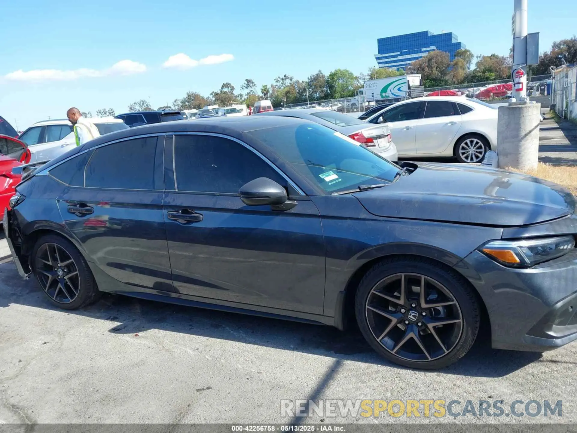 13 Photograph of a damaged car 19XFL1H85RE010495 HONDA CIVIC 2024
