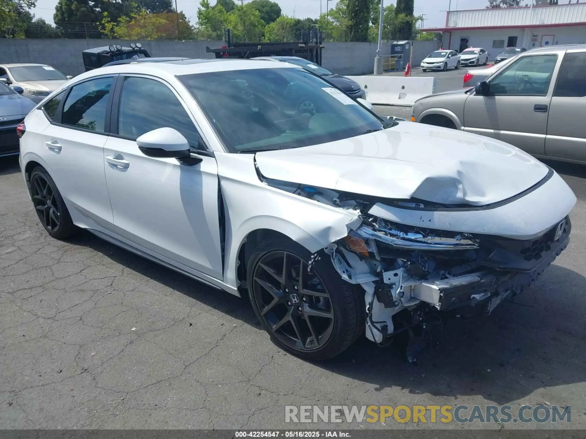 1 Photograph of a damaged car 19XFL1H85RE030522 HONDA CIVIC 2024