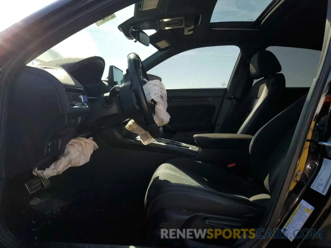 7 Photograph of a damaged car 19XFL1H85RE400111 HONDA CIVIC 2024