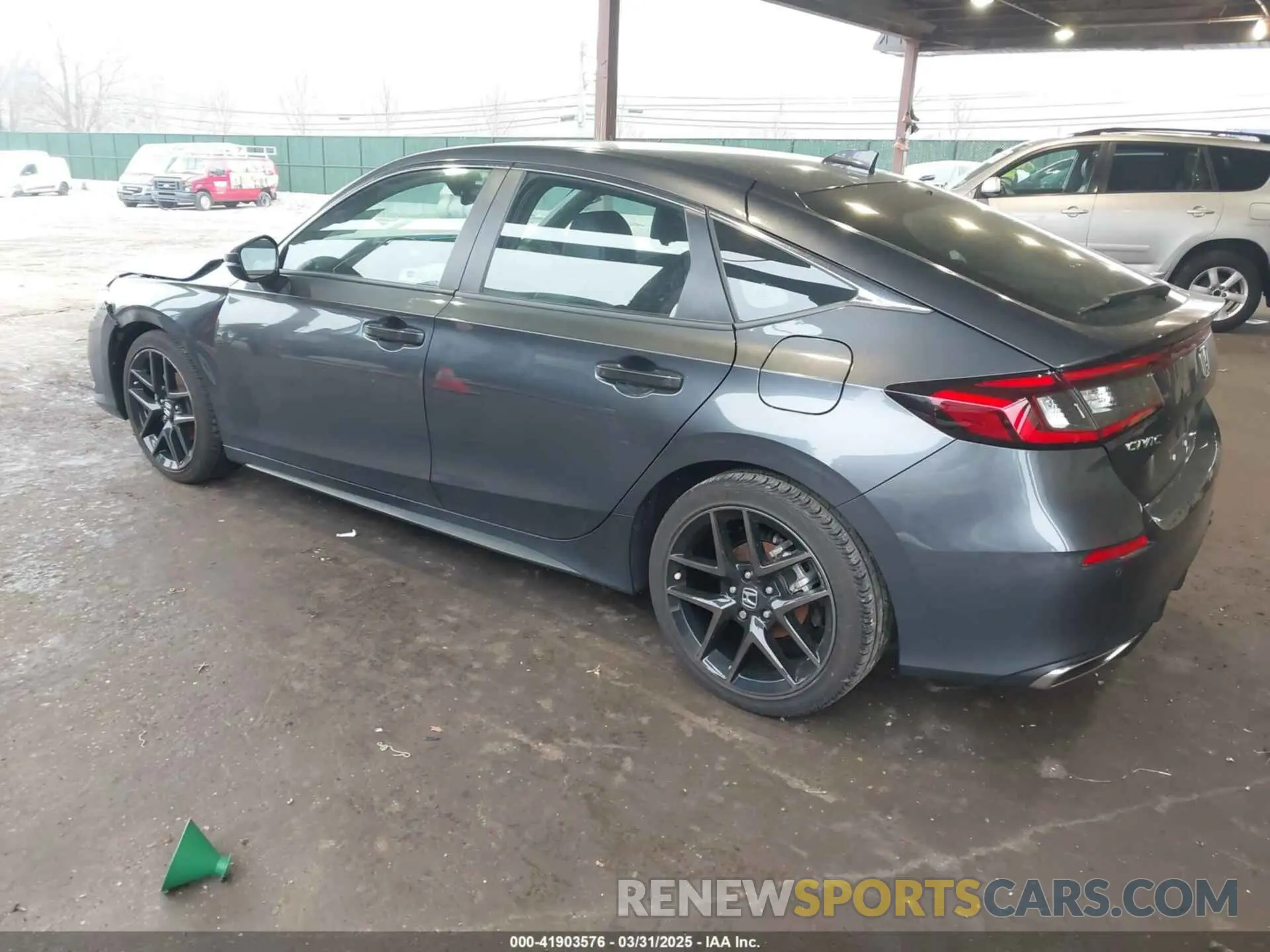 3 Photograph of a damaged car 19XFL1H86RE009873 HONDA CIVIC 2024