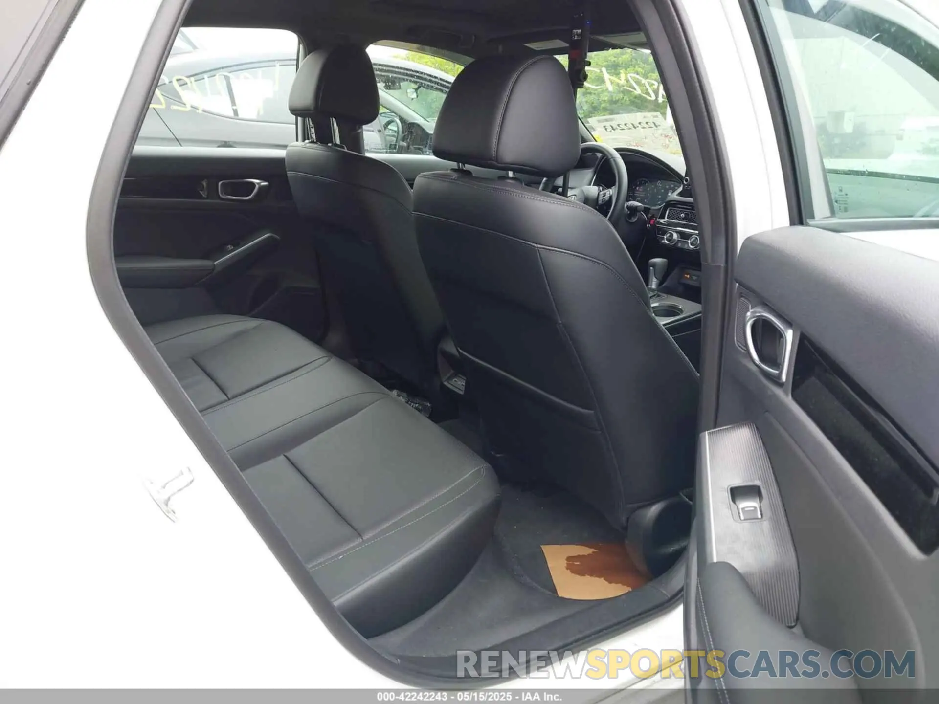 8 Фотография поврежденного автомобиля 19XFL1H86RE031176 HONDA CIVIC 2024