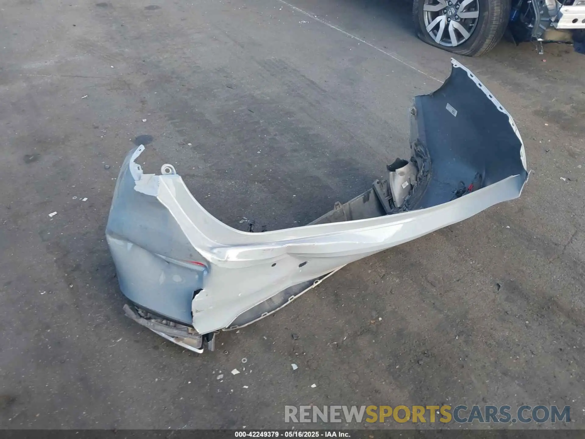 12 Photograph of a damaged car 19XFL1H87RE013415 HONDA CIVIC 2024