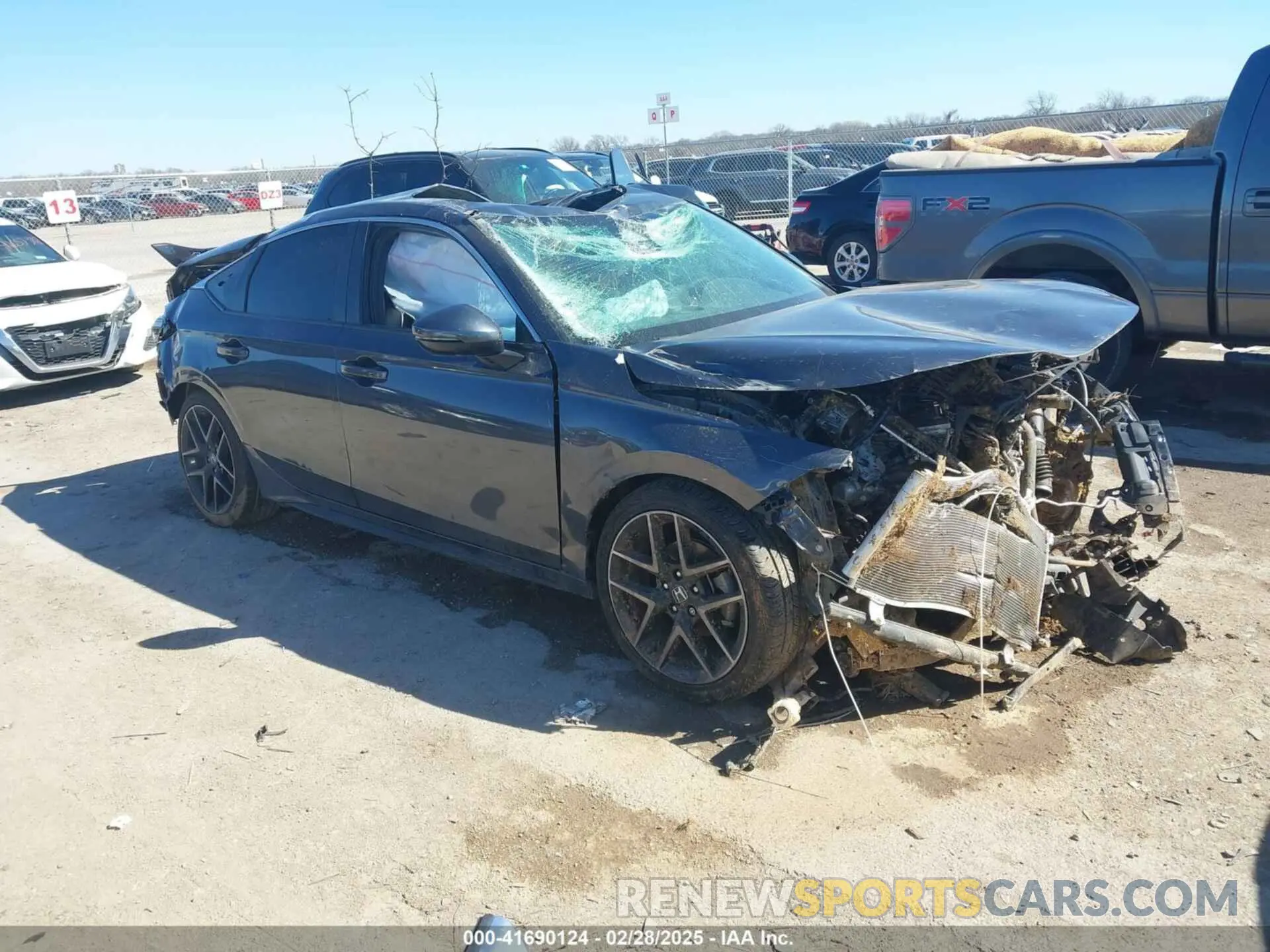 1 Фотография поврежденного автомобиля 19XFL1H87RE016721 HONDA CIVIC 2024