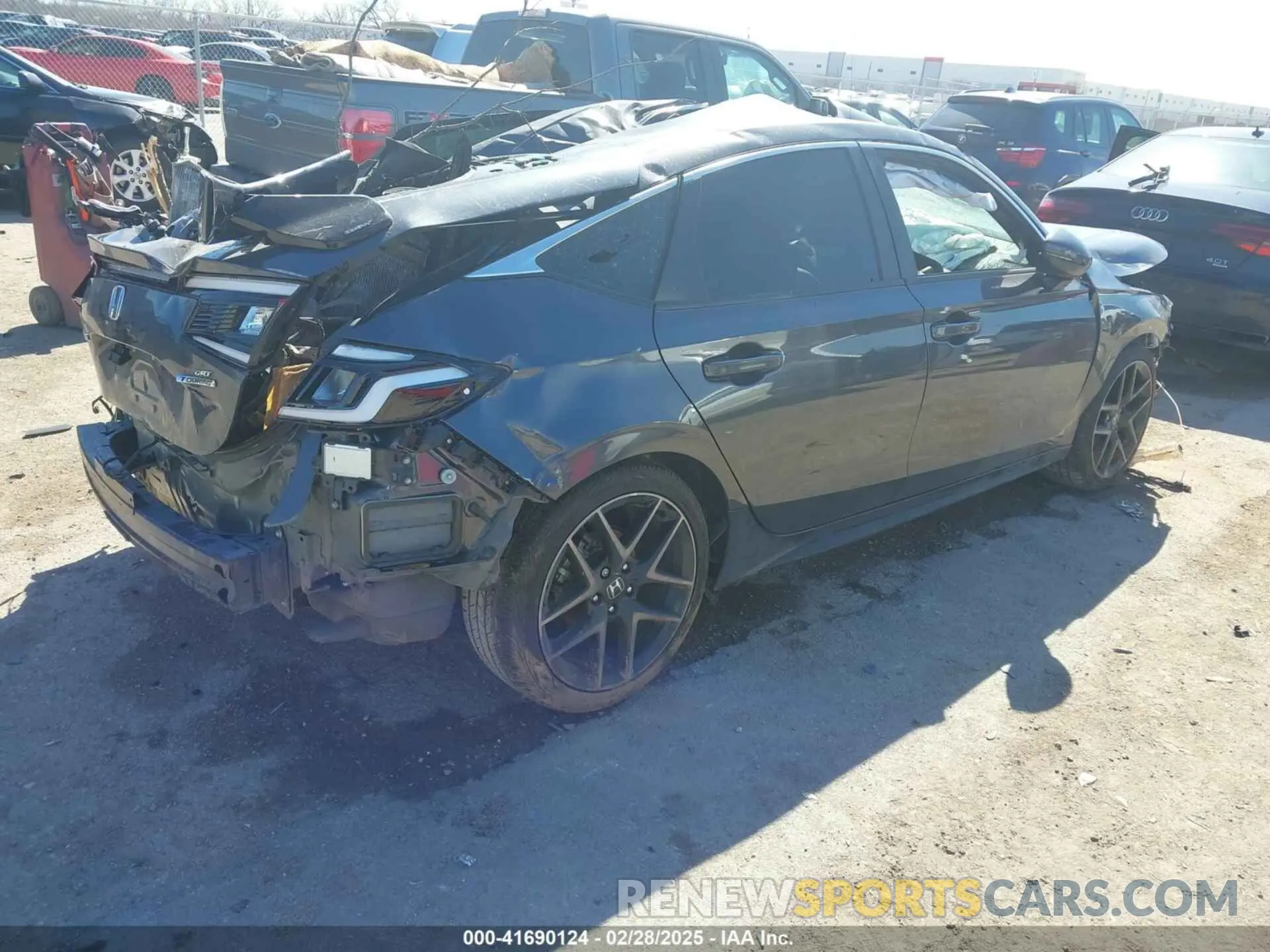 4 Фотография поврежденного автомобиля 19XFL1H87RE016721 HONDA CIVIC 2024