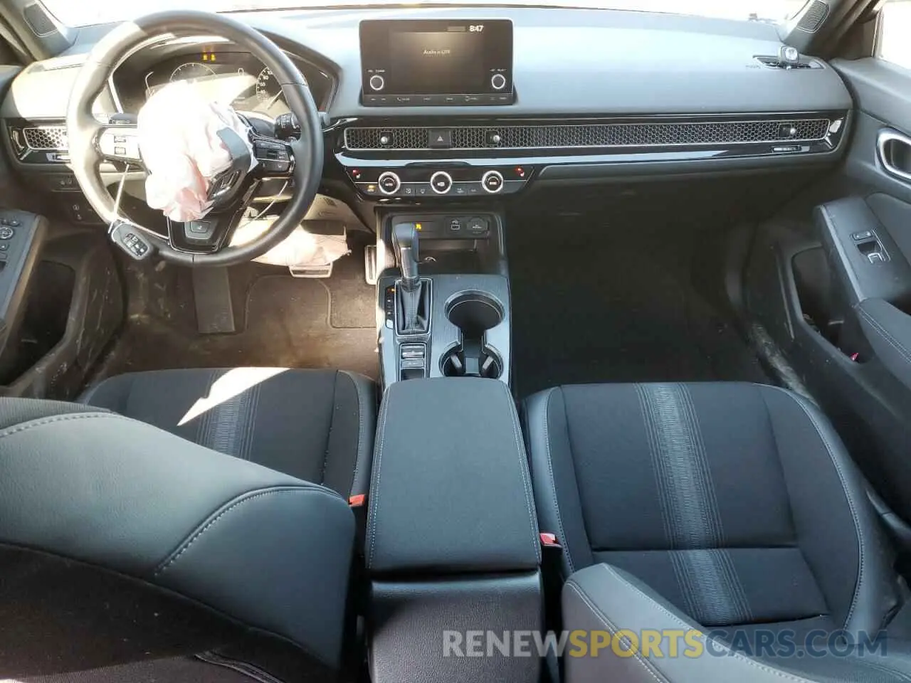 8 Фотография поврежденного автомобиля 19XFL1H89RE402119 HONDA CIVIC 2024