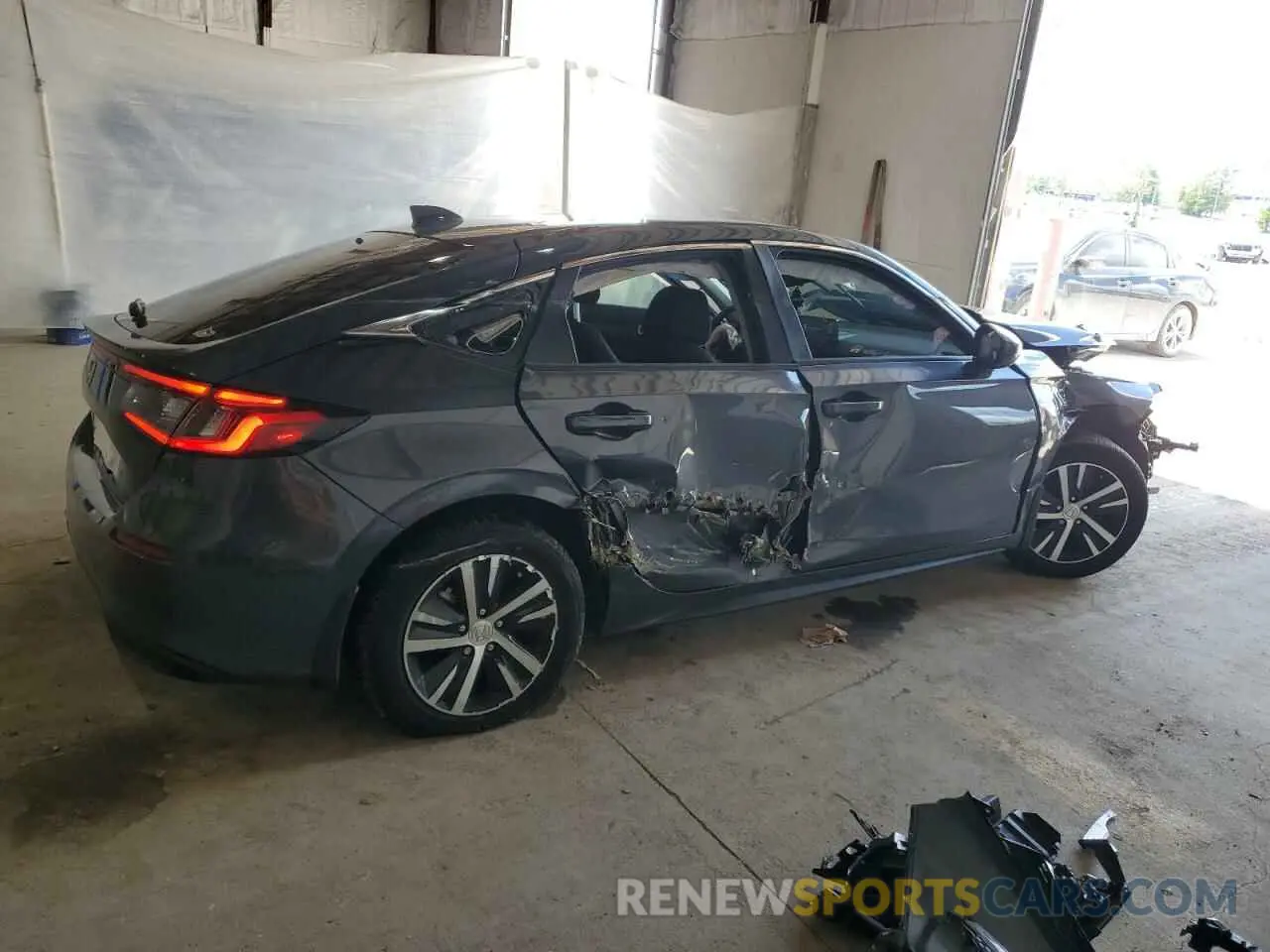 3 Фотография поврежденного автомобиля 19XFL2H50RE013526 HONDA CIVIC 2024