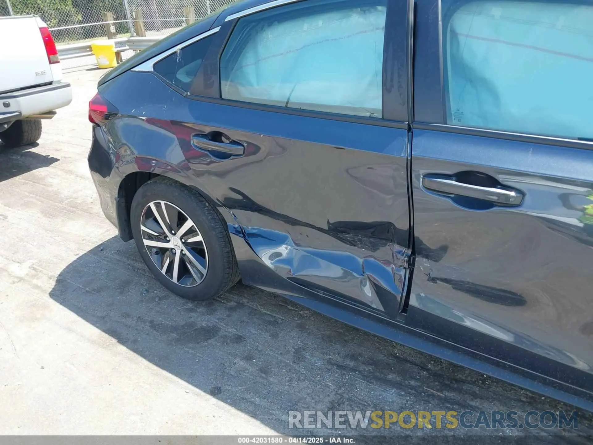 6 Photograph of a damaged car 19XFL2H57RE021316 HONDA CIVIC 2024