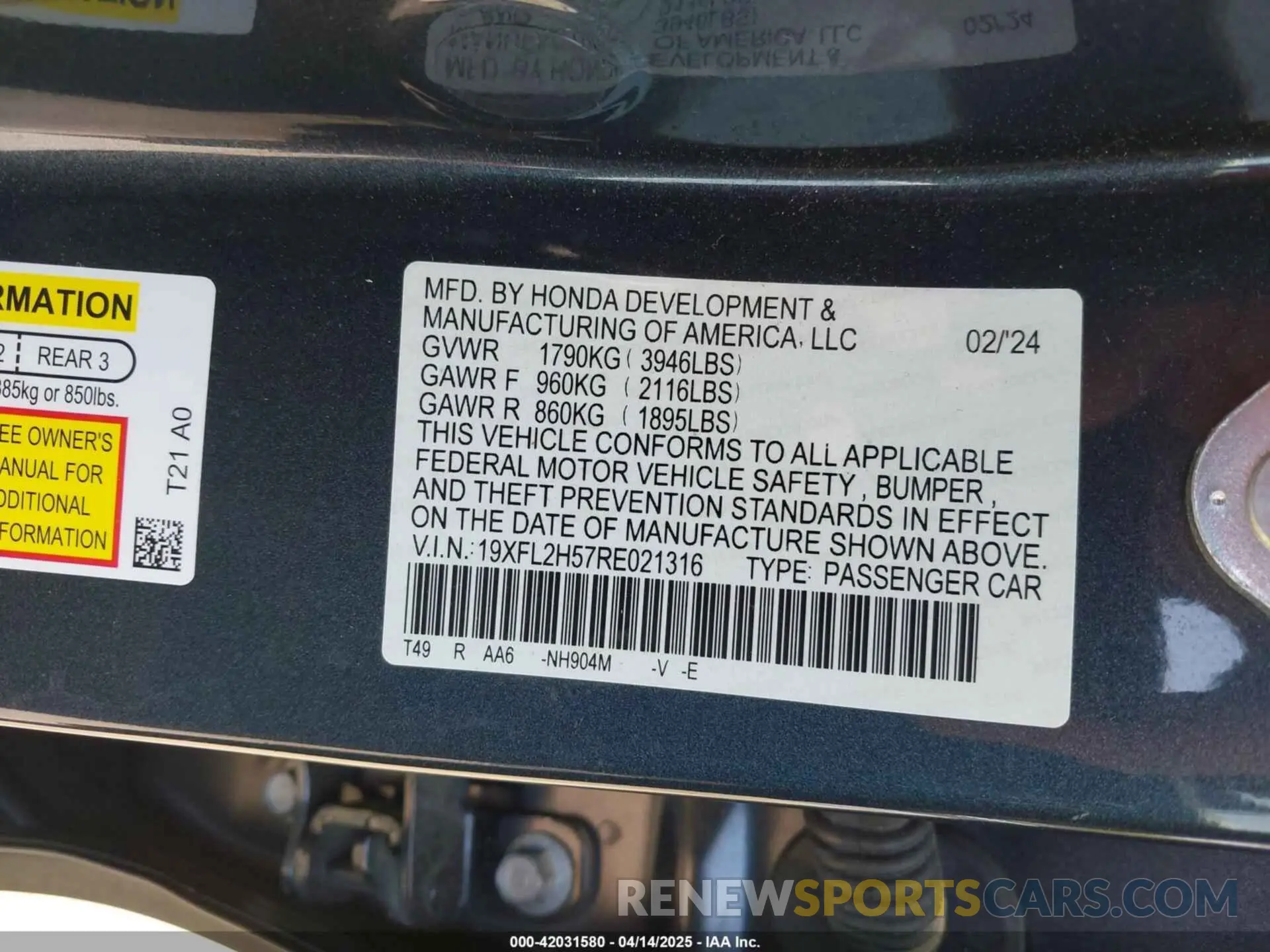 9 Photograph of a damaged car 19XFL2H57RE021316 HONDA CIVIC 2024