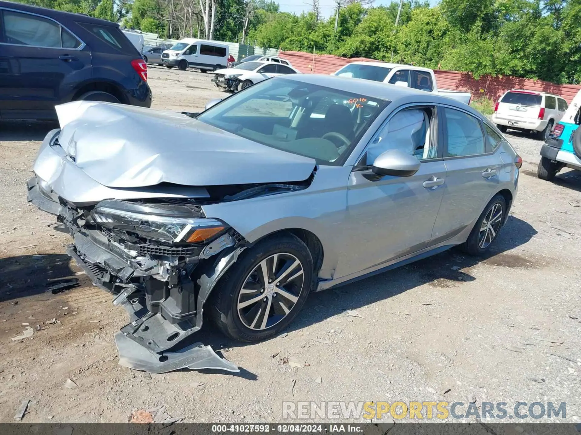 2 Фотография поврежденного автомобиля 19XFL2H58RE006016 HONDA CIVIC 2024