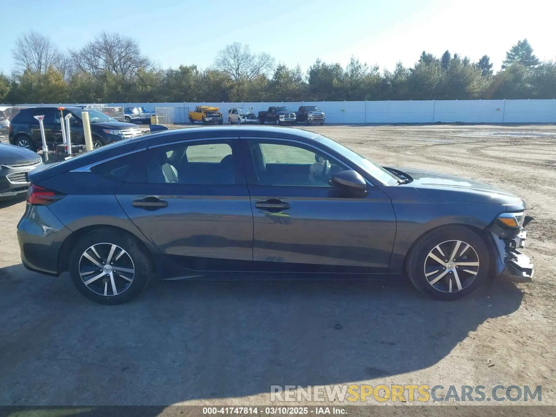 13 Photograph of a damaged car 19XFL2H59RE008308 HONDA CIVIC 2024