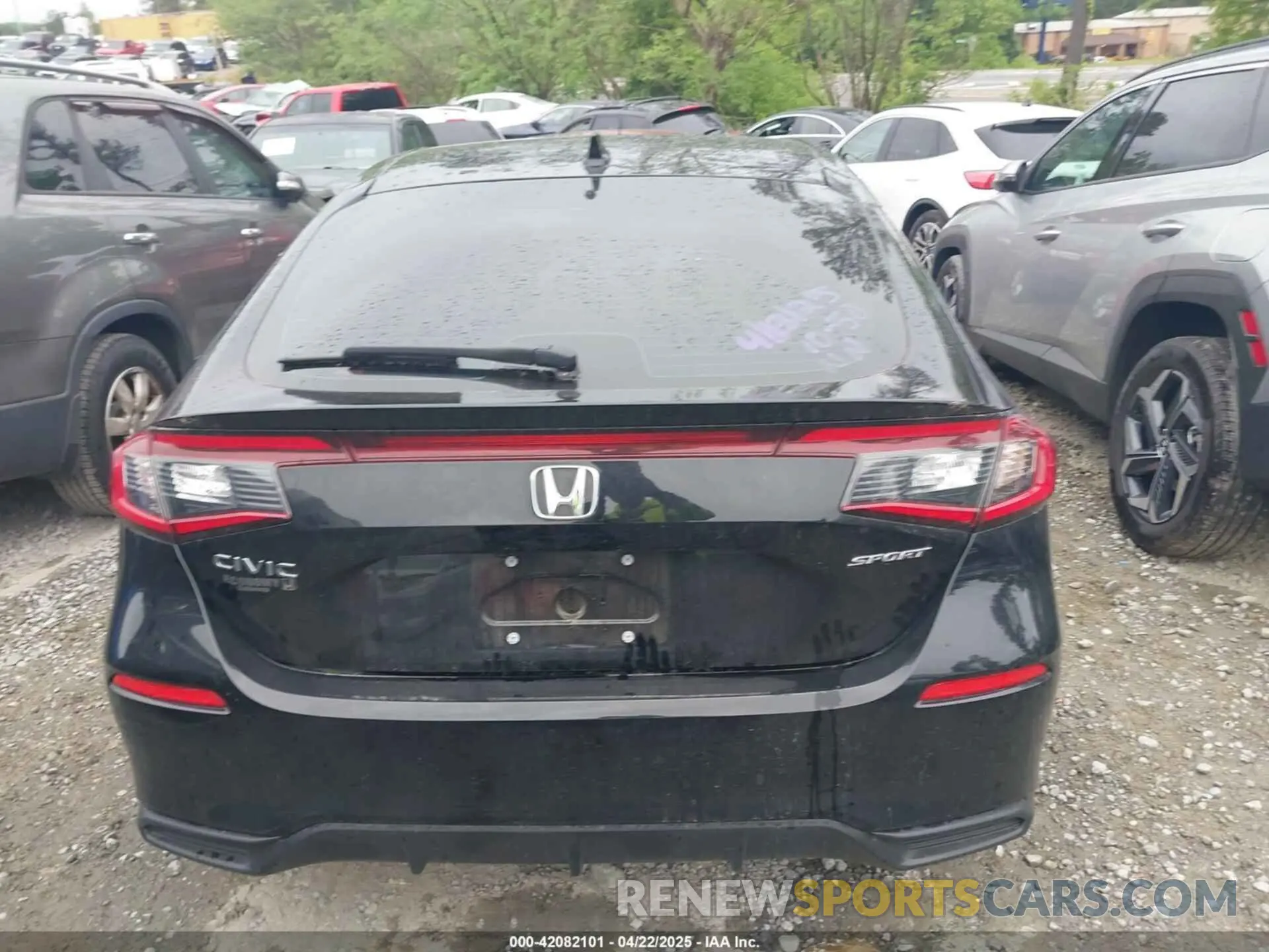 16 Photograph of a damaged car 19XFL2H83RE004913 HONDA CIVIC 2024