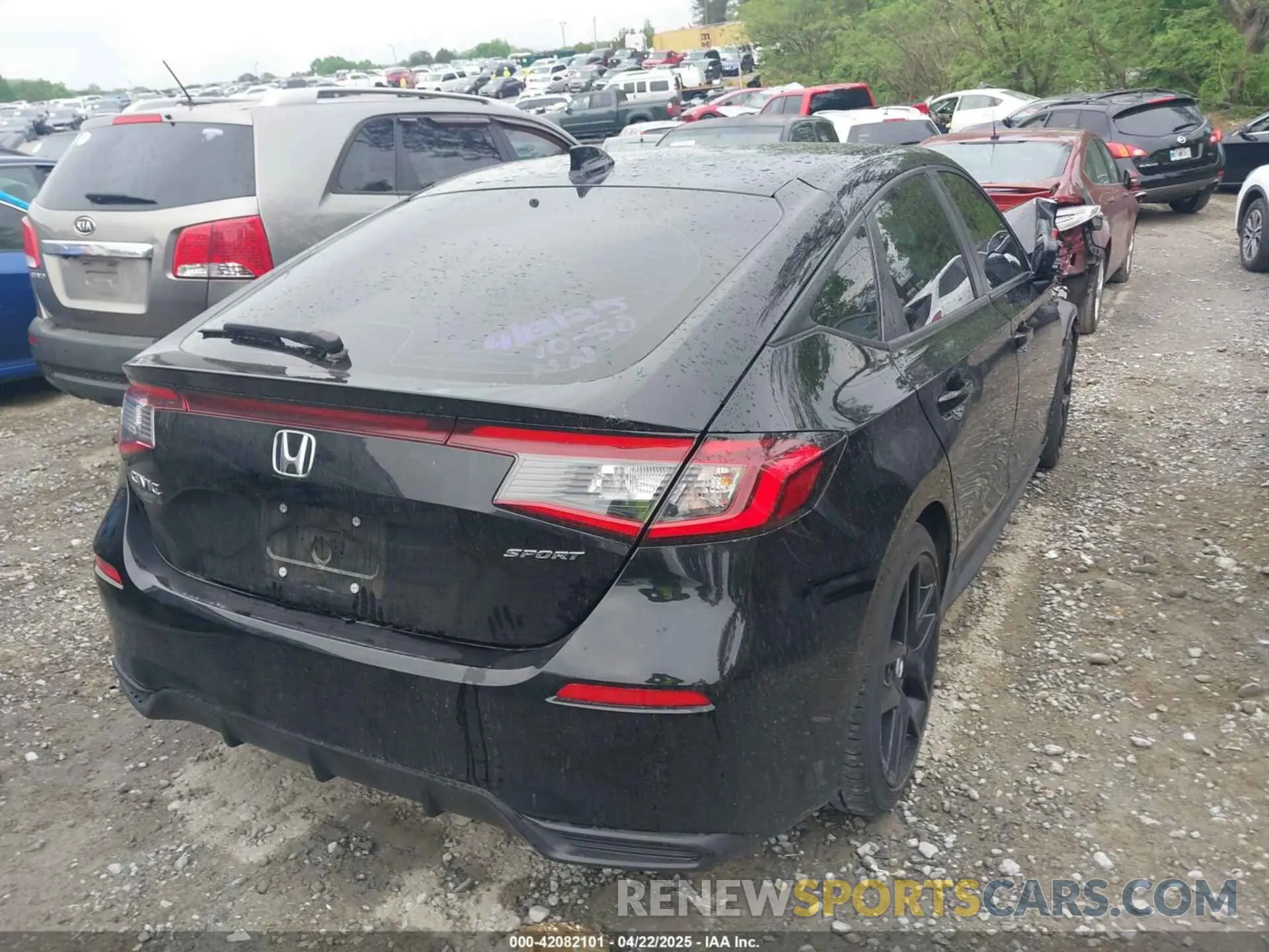 4 Photograph of a damaged car 19XFL2H83RE004913 HONDA CIVIC 2024