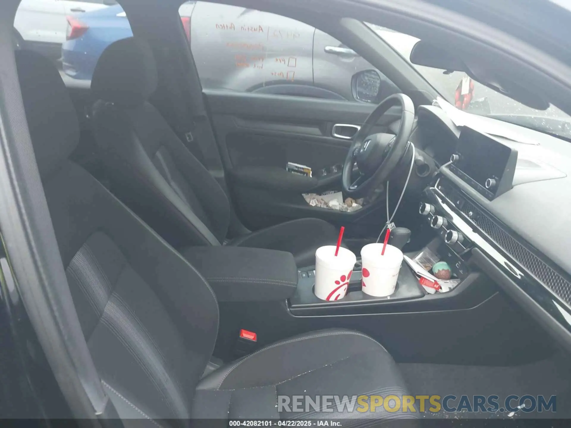 5 Photograph of a damaged car 19XFL2H83RE004913 HONDA CIVIC 2024