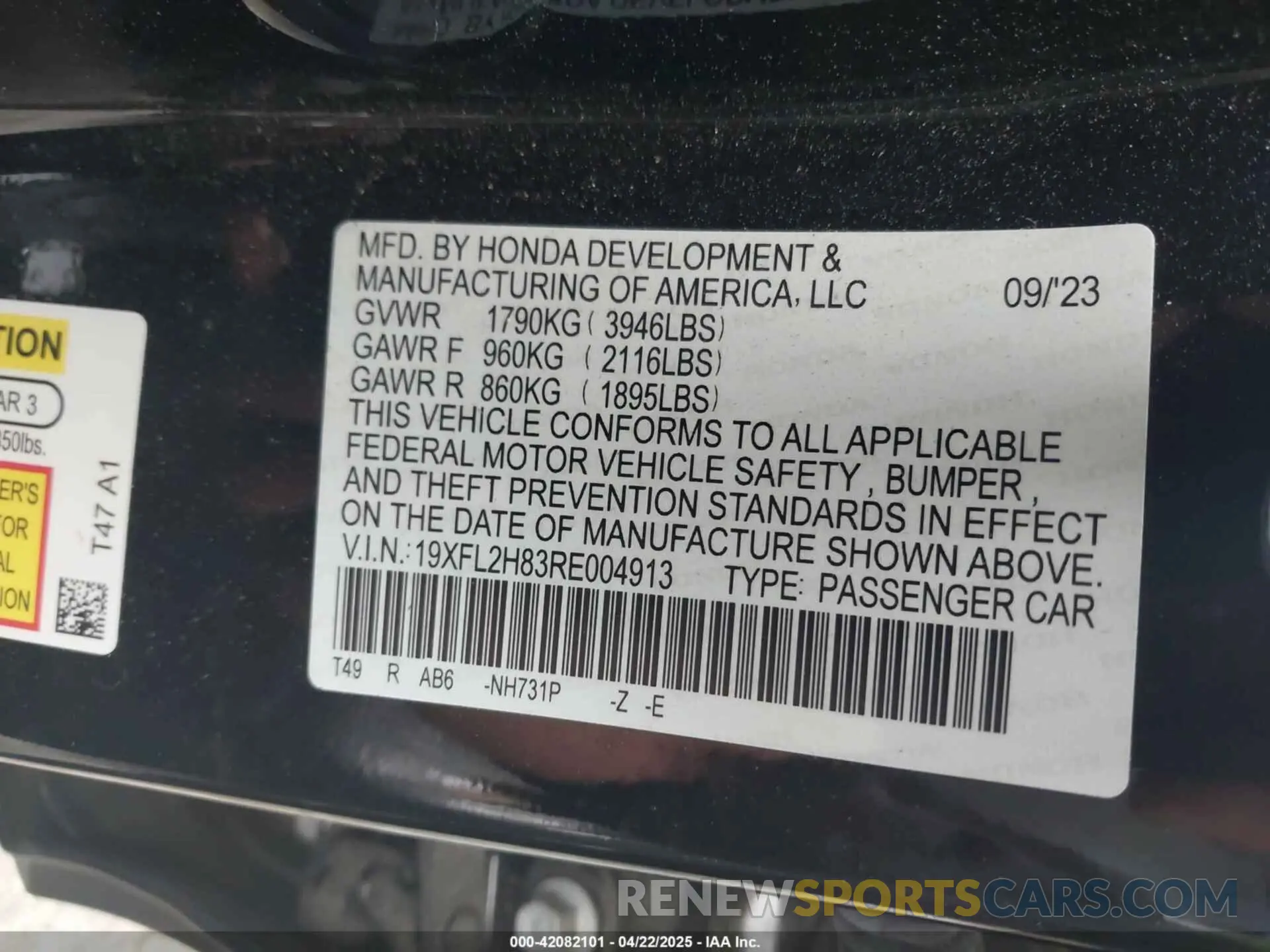 9 Photograph of a damaged car 19XFL2H83RE004913 HONDA CIVIC 2024