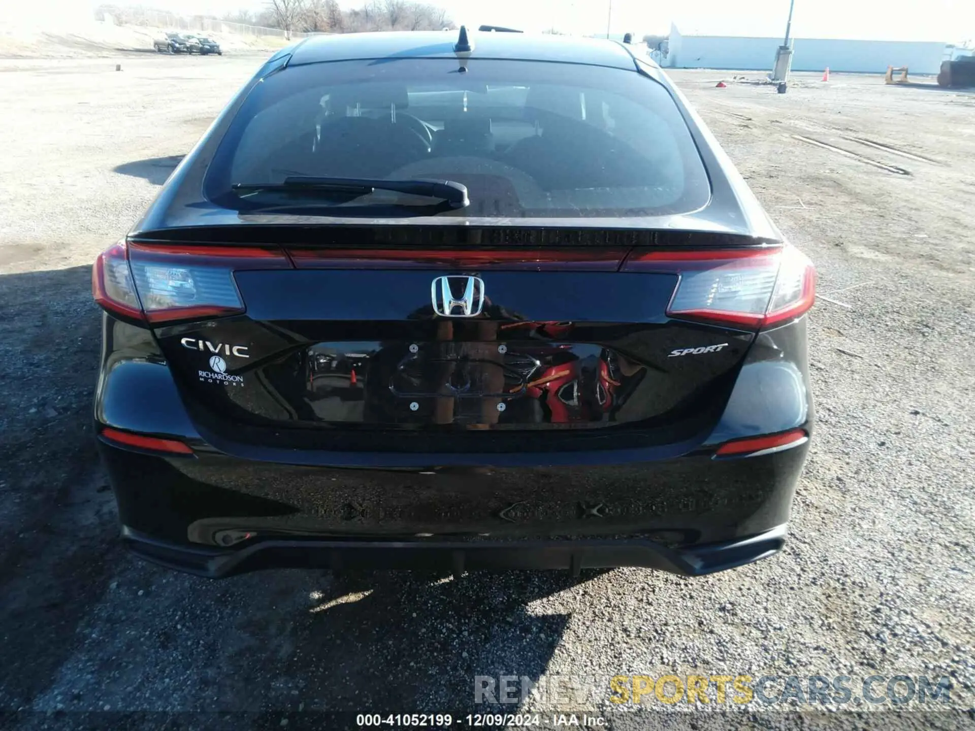 17 Фотография поврежденного автомобиля 19XFL2H83RE028581 HONDA CIVIC 2024