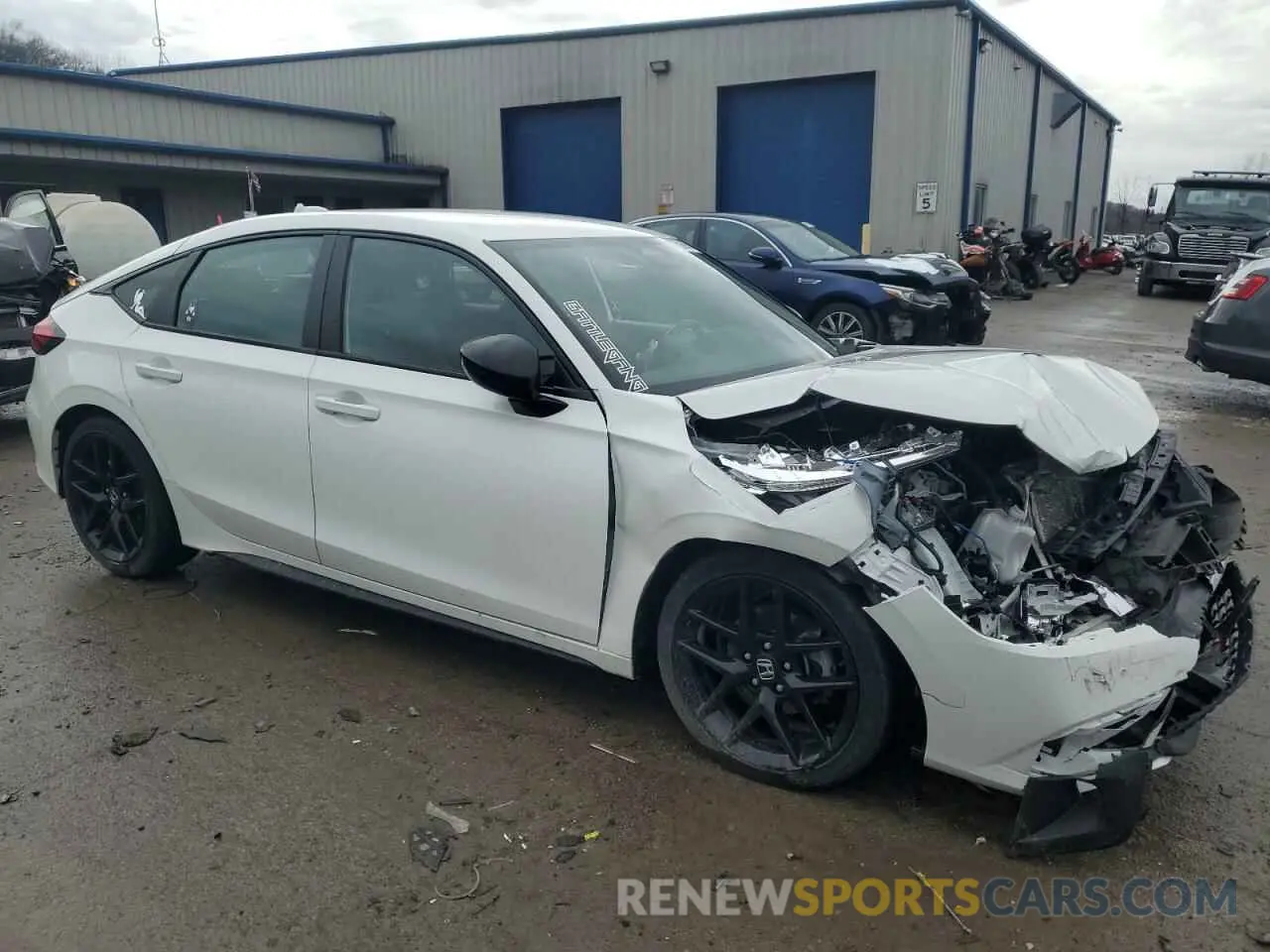 4 Photograph of a damaged car 19XFL2H85RE006002 HONDA CIVIC 2024