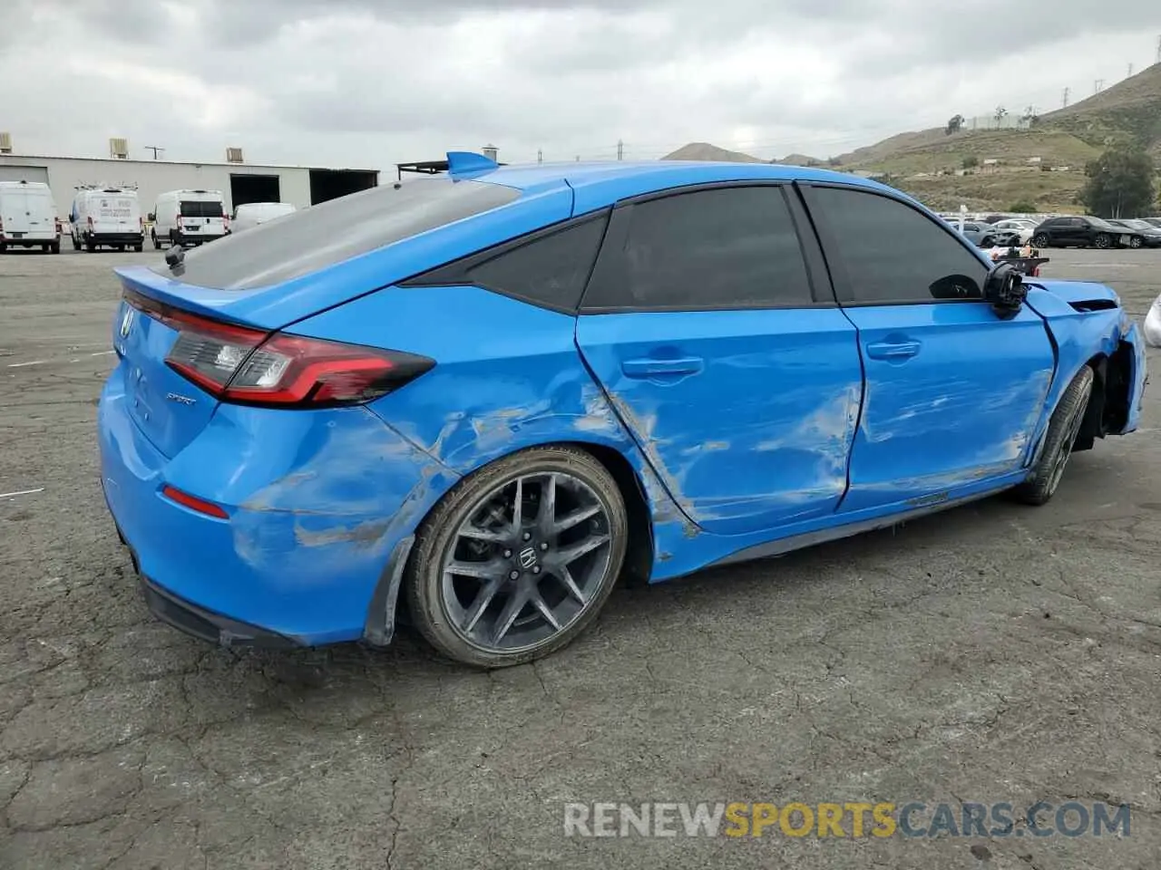3 Photograph of a damaged car 19XFL2H85RE032163 HONDA CIVIC 2024