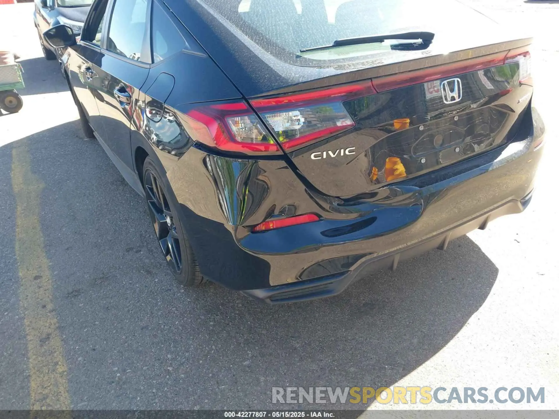 6 Photograph of a damaged car 19XFL2H85RE036214 HONDA CIVIC 2024